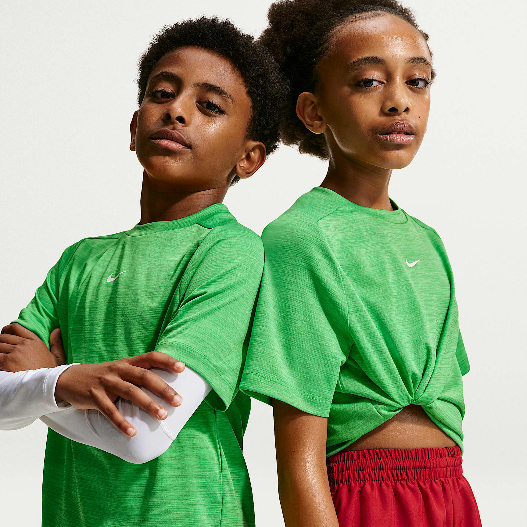 Nike Multi Dri-FIT rövid ujjú póló nagyobb gyerekeknek