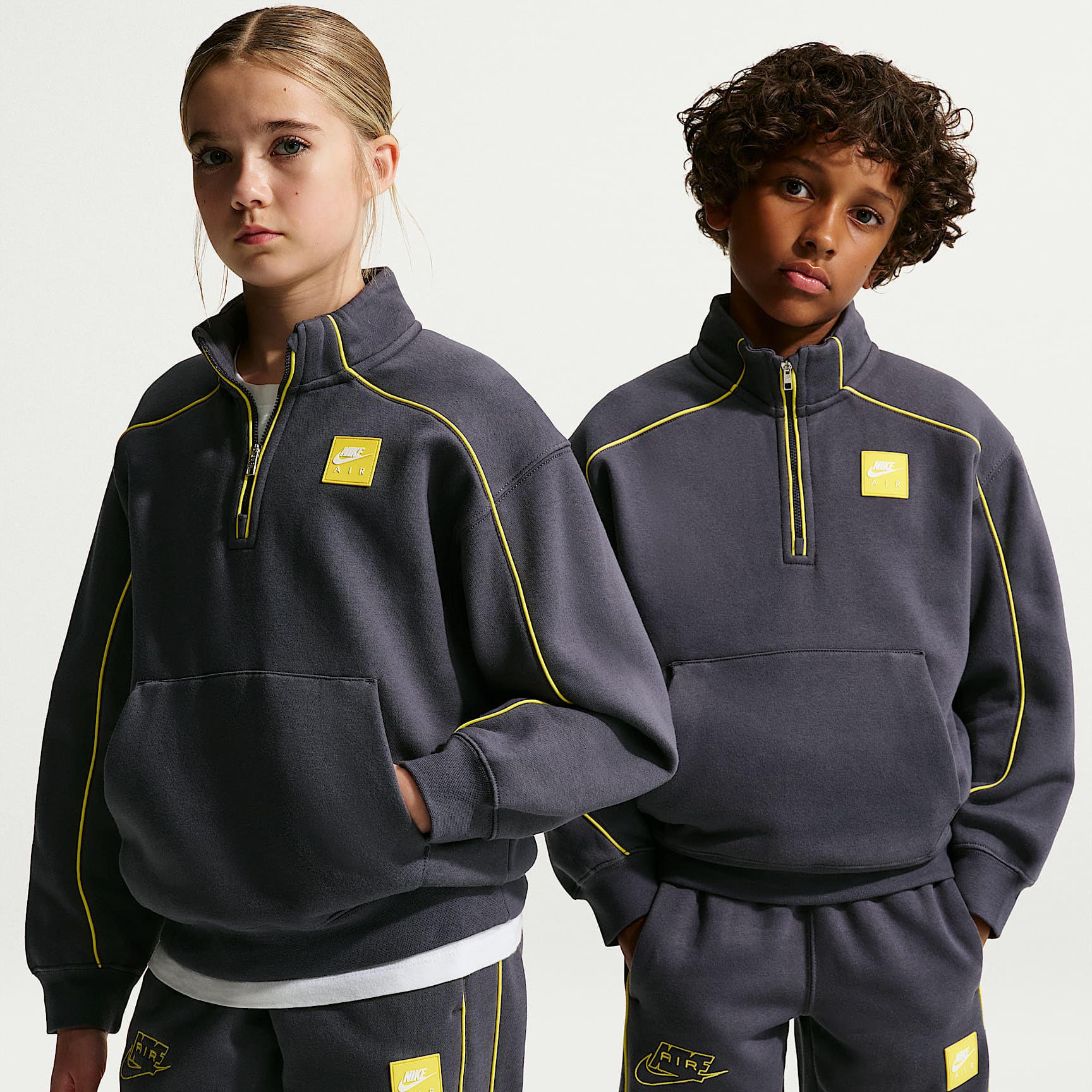 Nike Air Older Kids' Quarter-Zip Top