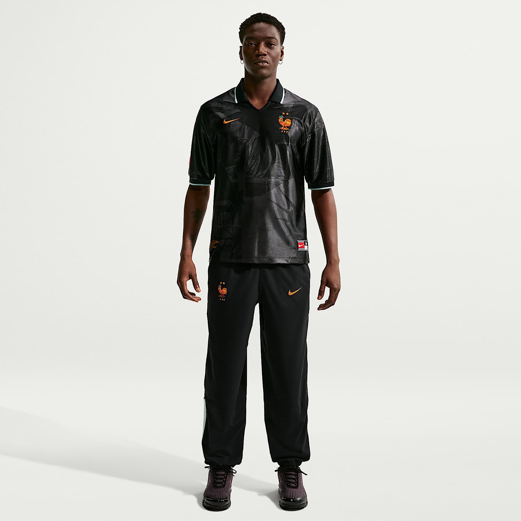 Pants de fútbol Nike Dri-FIT de tejido Woven para hombre FFF Energy