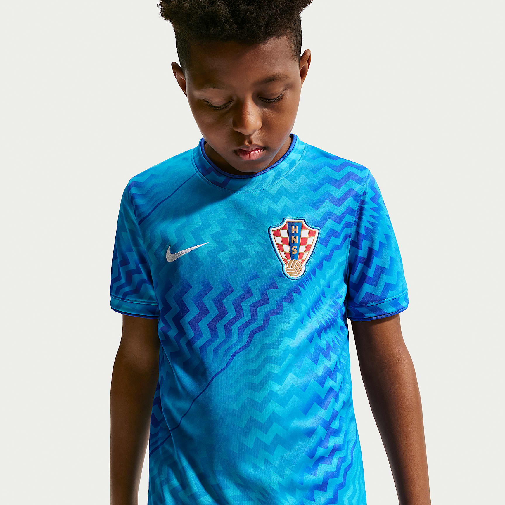 Croatia 2026 Pre-Match Older Kids' Nike Dri-FIT Football Pre-Match Short-Sleeve Top