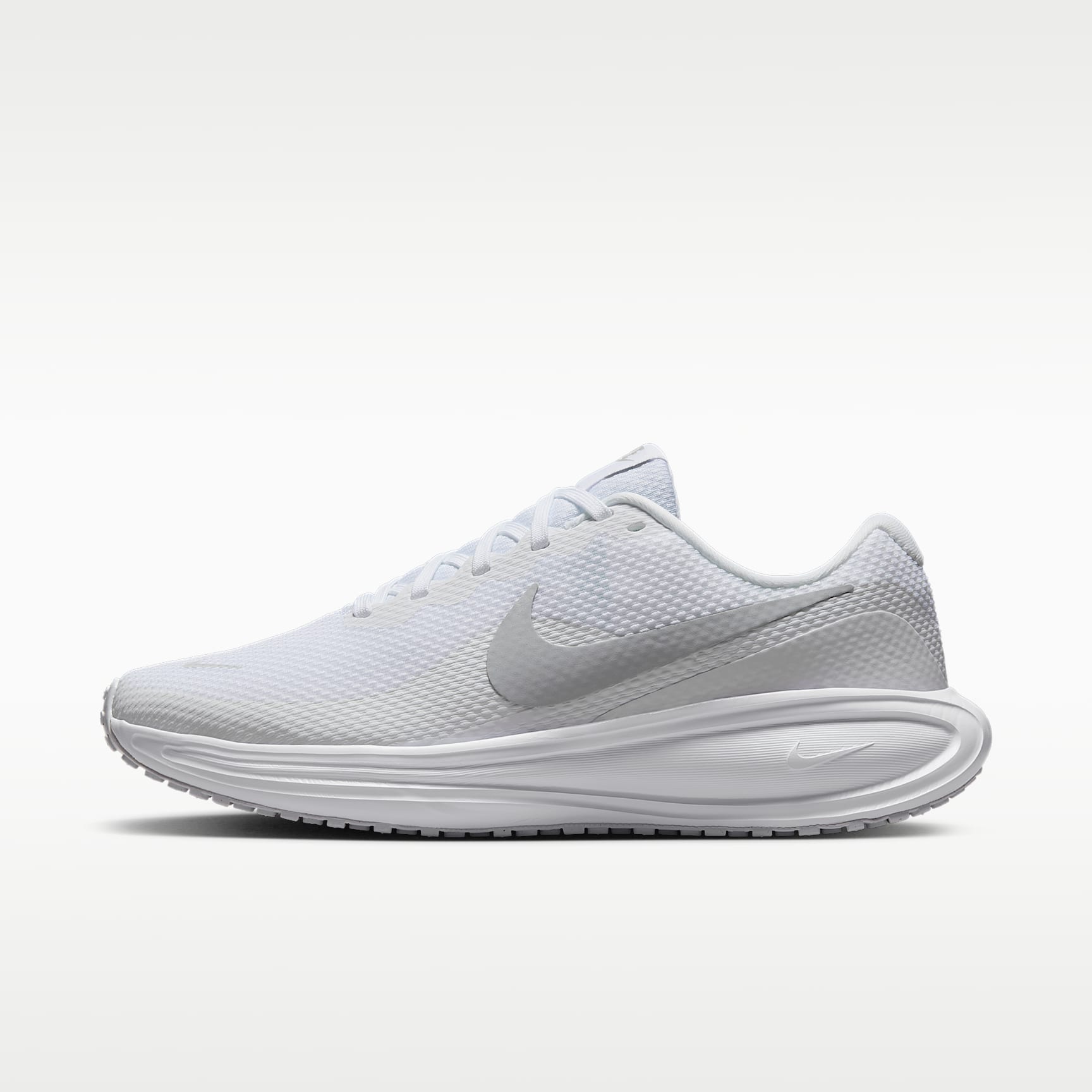 Tenis de correr en pavimento para mujer (extraanchos) Nike Revolution 8