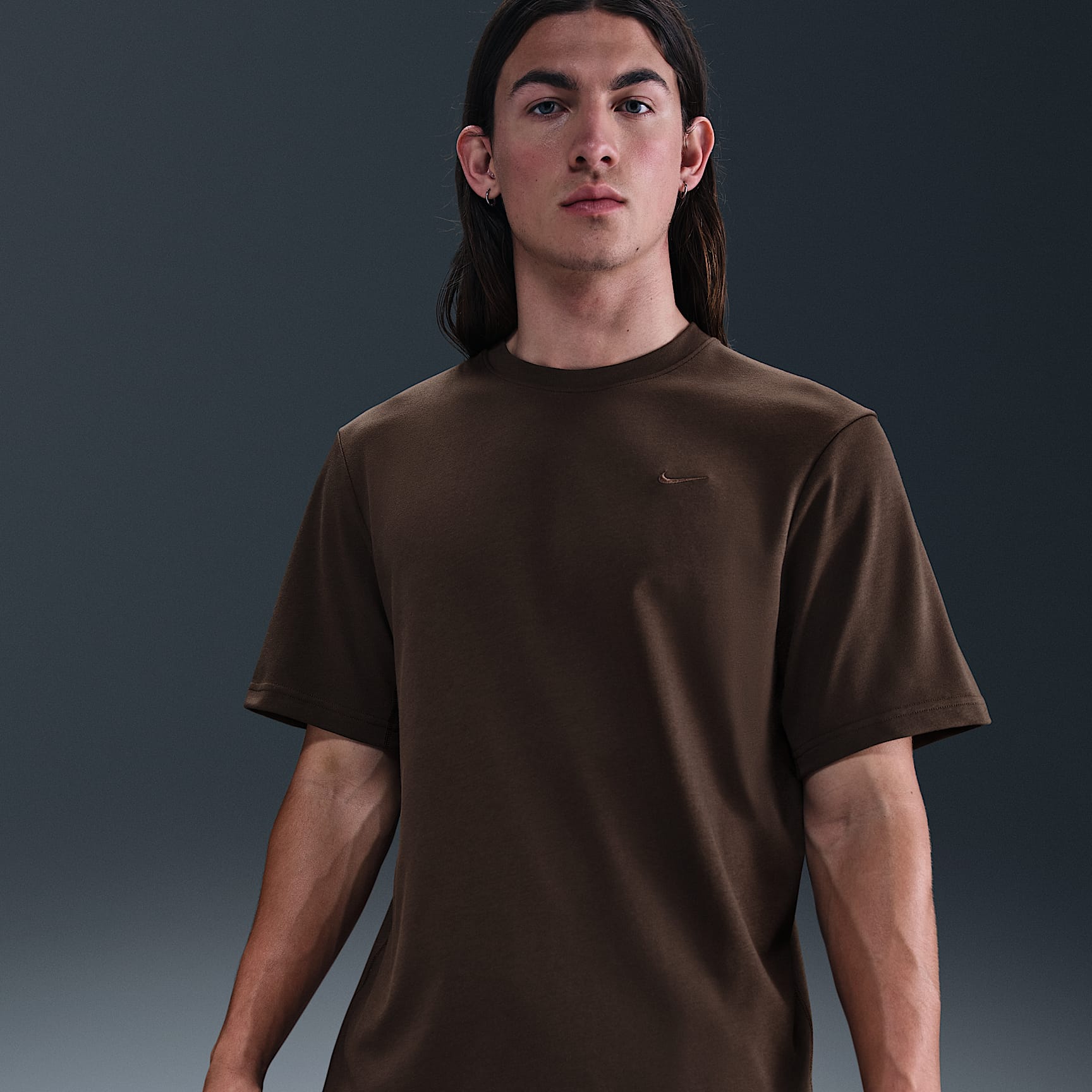 Nike Primary vielseitiges Nike Dri-FIT Kurzarm-Oberteil für Herren