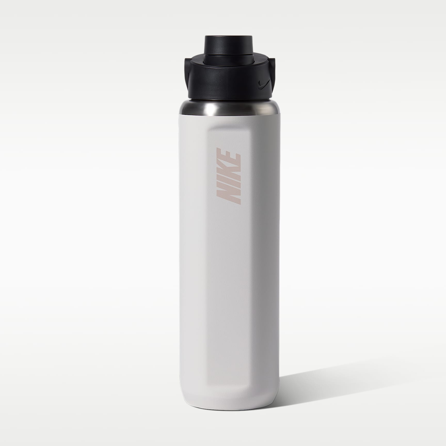 Botella de acero inoxidable con pico Nike Recharge (710 ml)