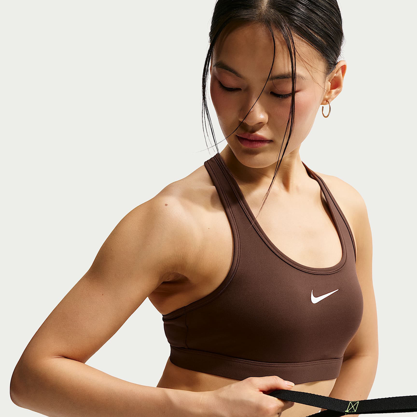 Nike Swoosh 中度支撐型女款襯墊運動內衣