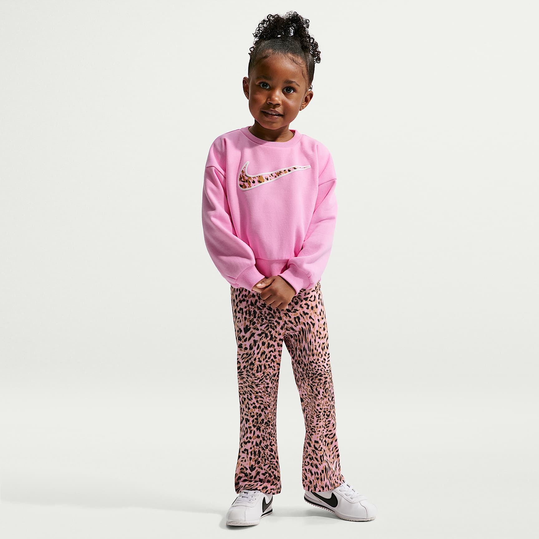 Conjunto de leggings estampados y sudadera de cuello redondo infantiles Nike