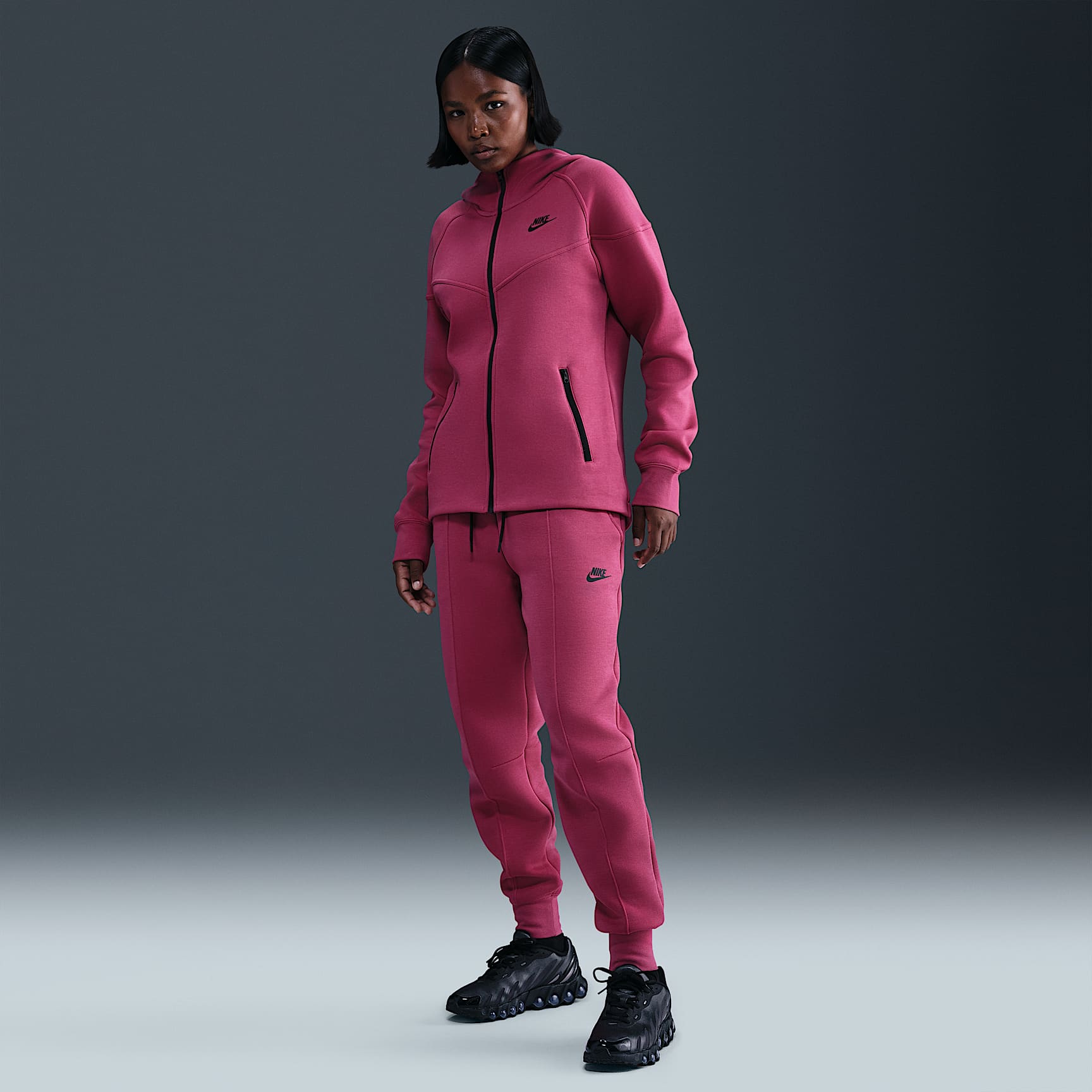 Joggers de tiro medio para mujer Nike Sportswear Tech Fleece