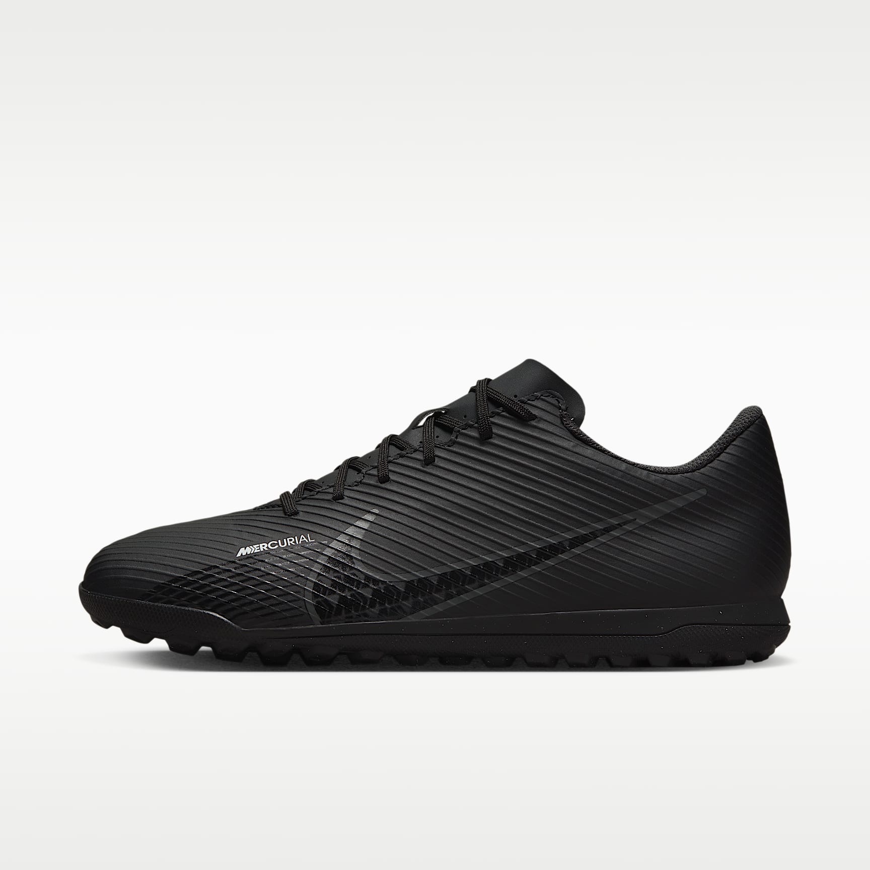 Nike Mercurial Vapor 15 Club Turf Low-Top Football Shoes