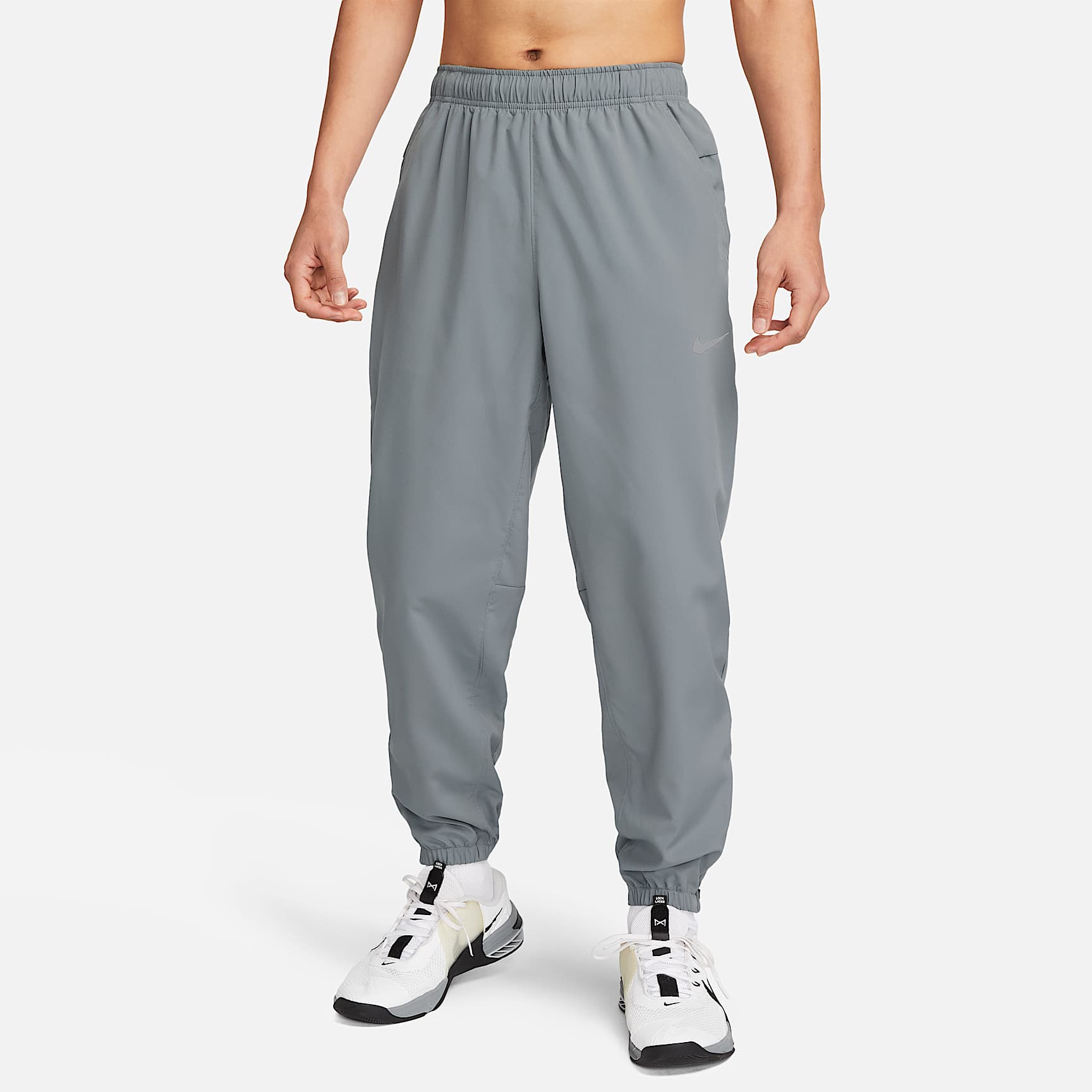 Nike Form Men's Dri-FIT Tapered Versatile Trousers