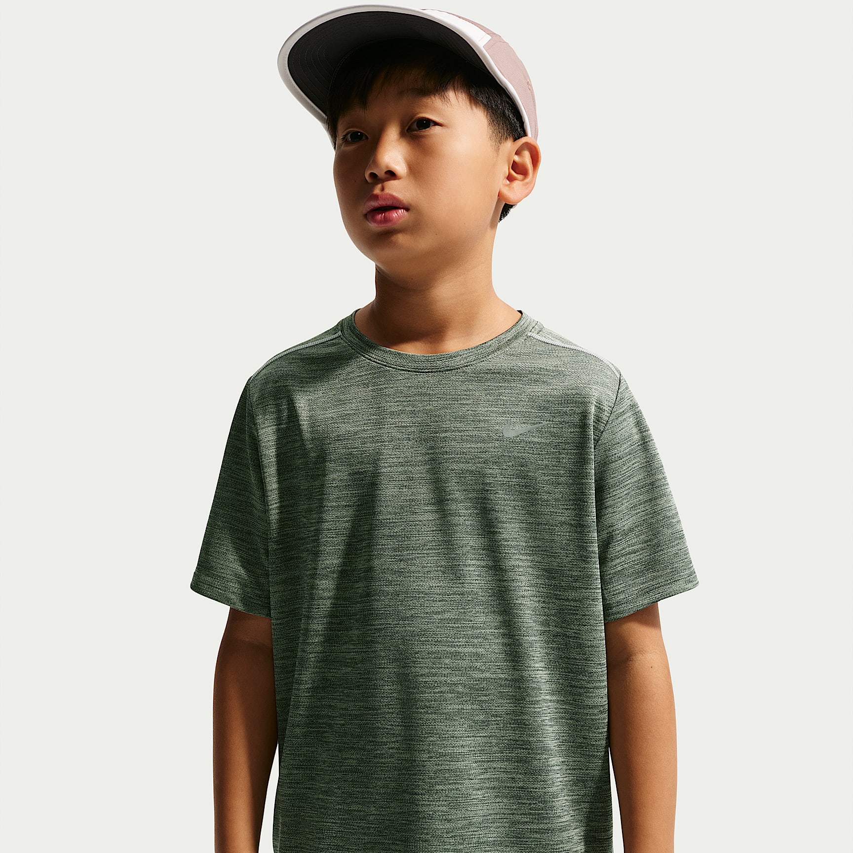Playera de manga corta Nike Miler Dri-FIT para niños talla grande