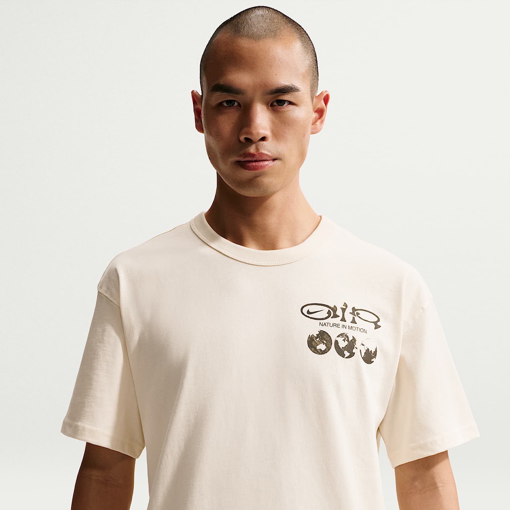 나이키 스포츠웨어 프리미엄 에센셜 티셔츠