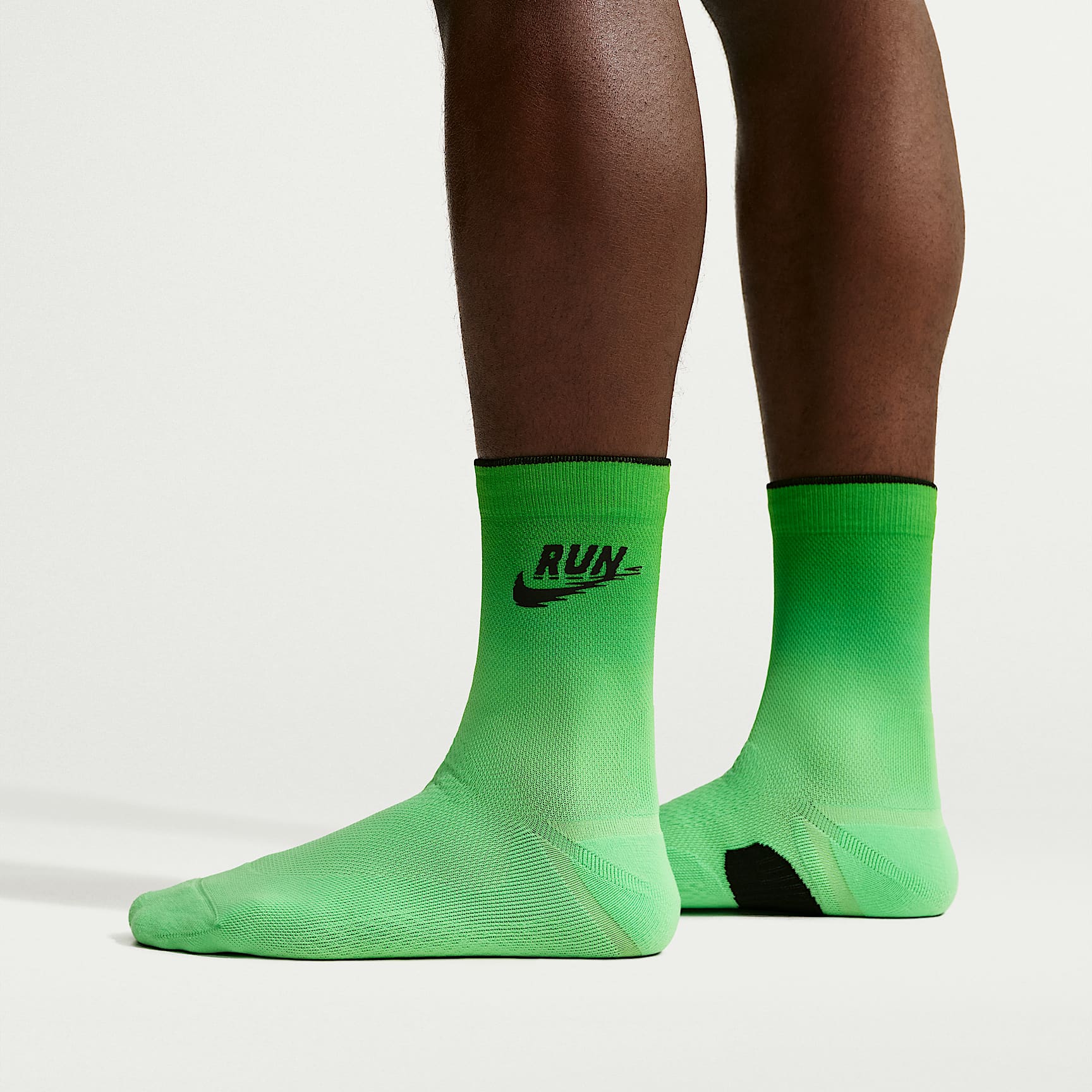 Nike Run Midweight Running Crew Socks (1 Pair)