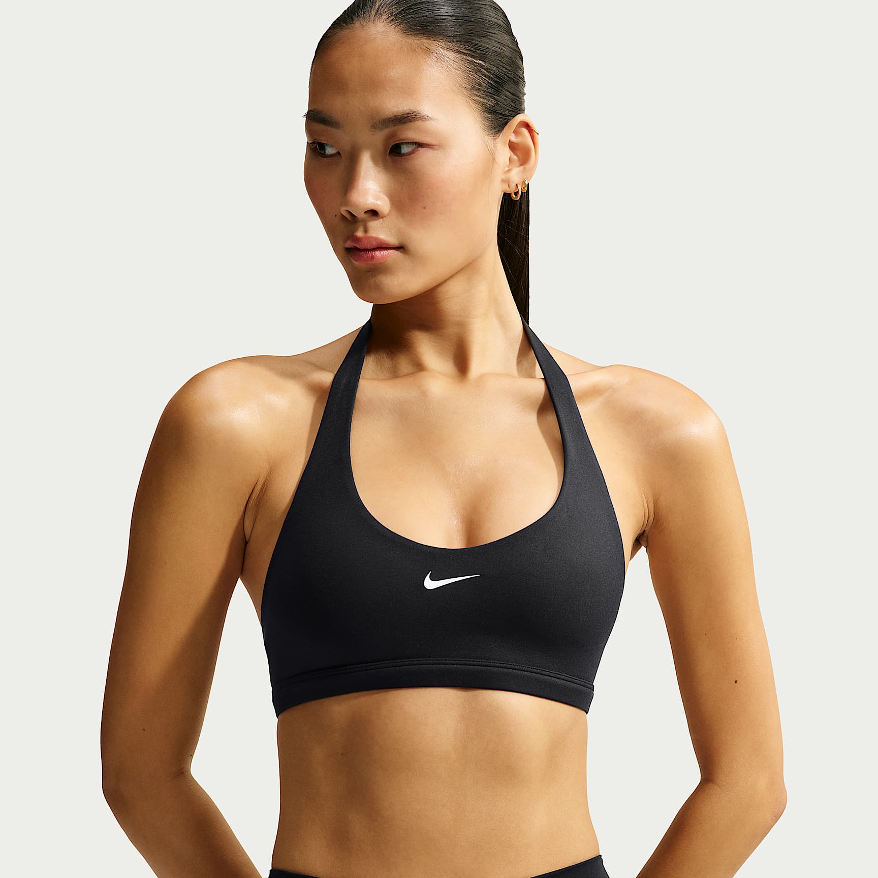 Vadderad sport-BH Nike One med halterneck och mediumstöd för kvinnor