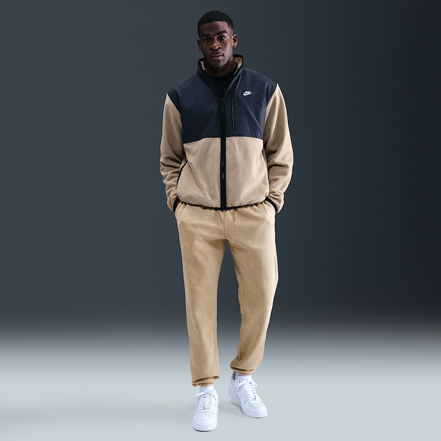 Pants de tejido Fleece con puño con efecto lavado para hombre Nike Sportswear Club