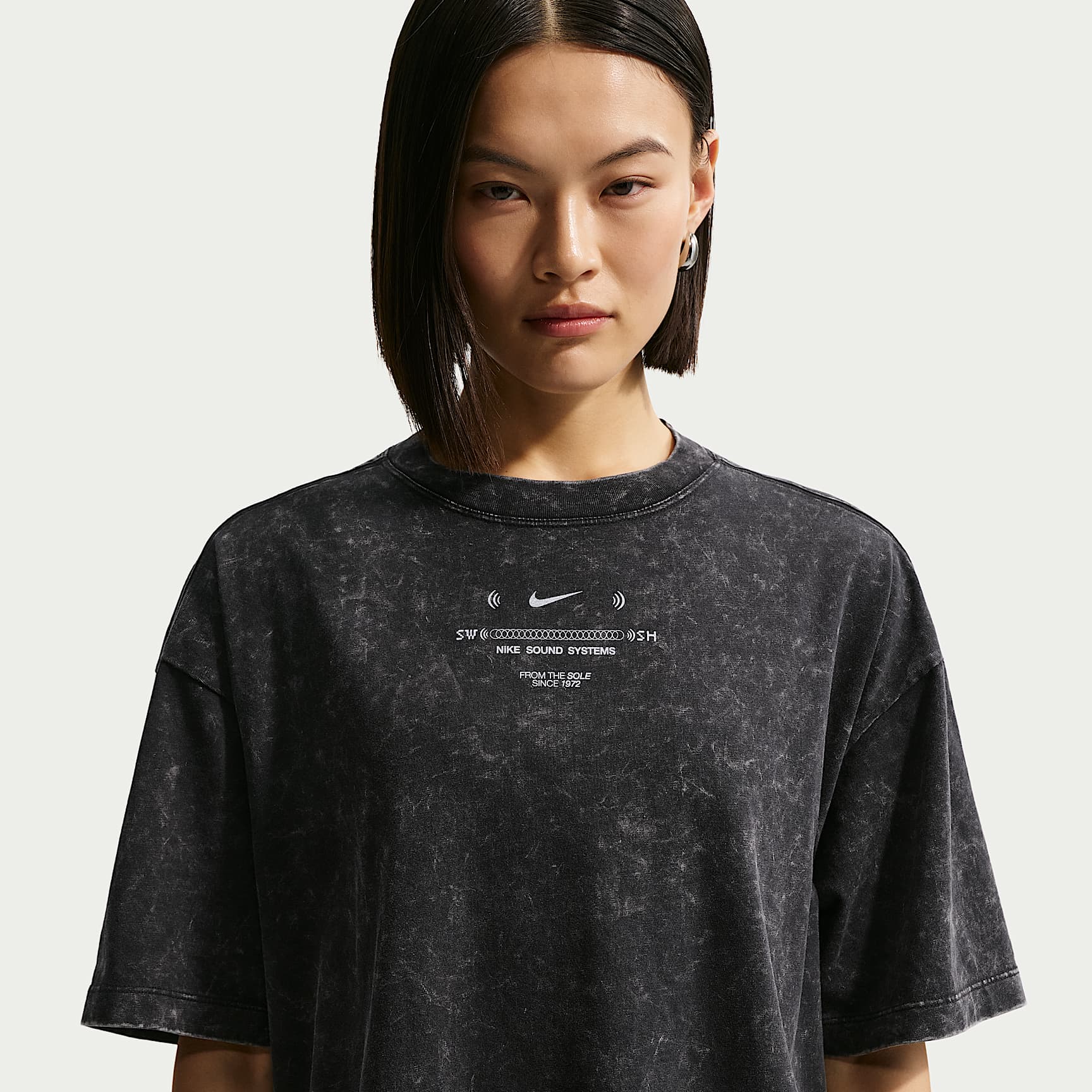 Nike Sportswear Classic Women's Oversized T-Shirt