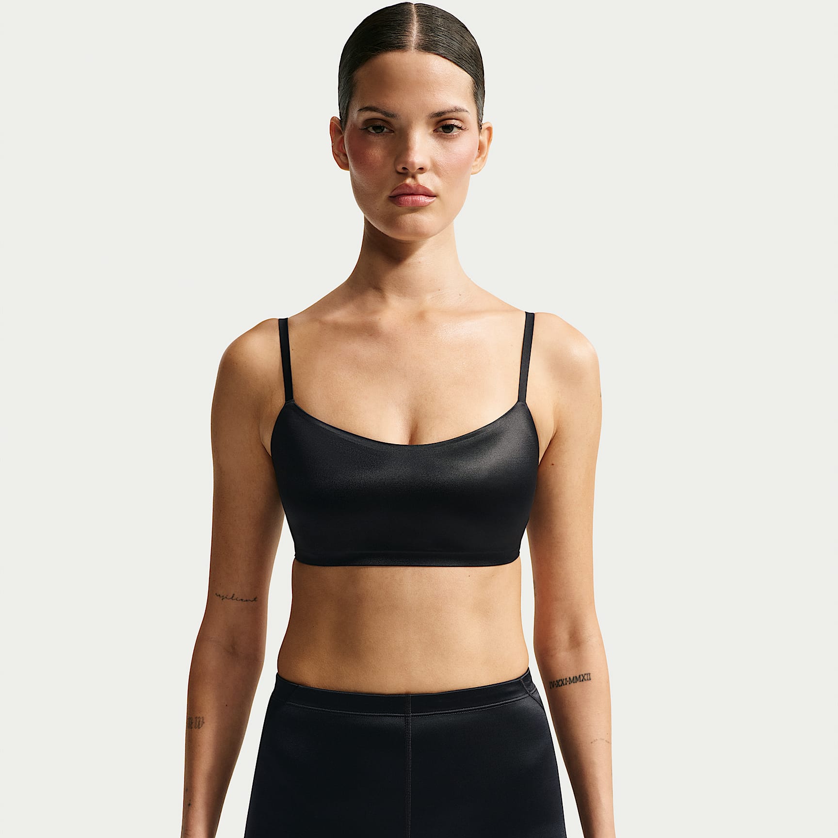 Brassière caraco à encolure dégagée NikeSKIMS Satin Shine pour femme