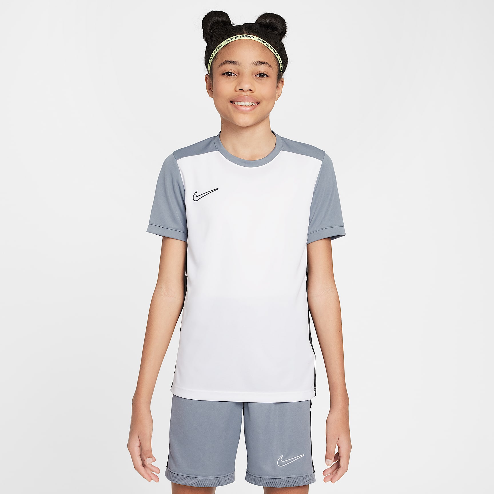 Playera de fútbol Dri-FIT para niños talla grande Nike Academy