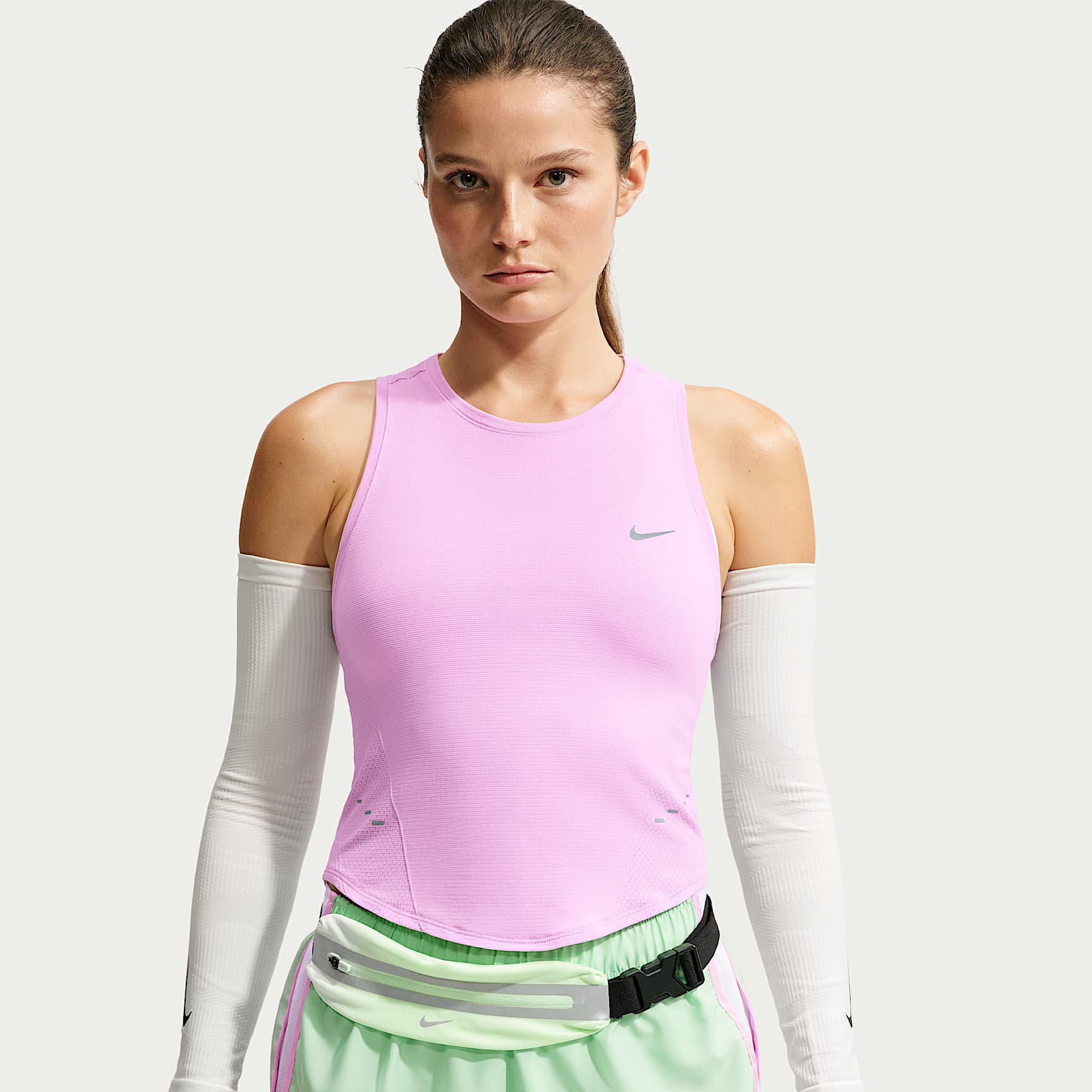 Camiseta de tirantes de correr Dri-FIT cropped sin costuras para mujer Nike Swift