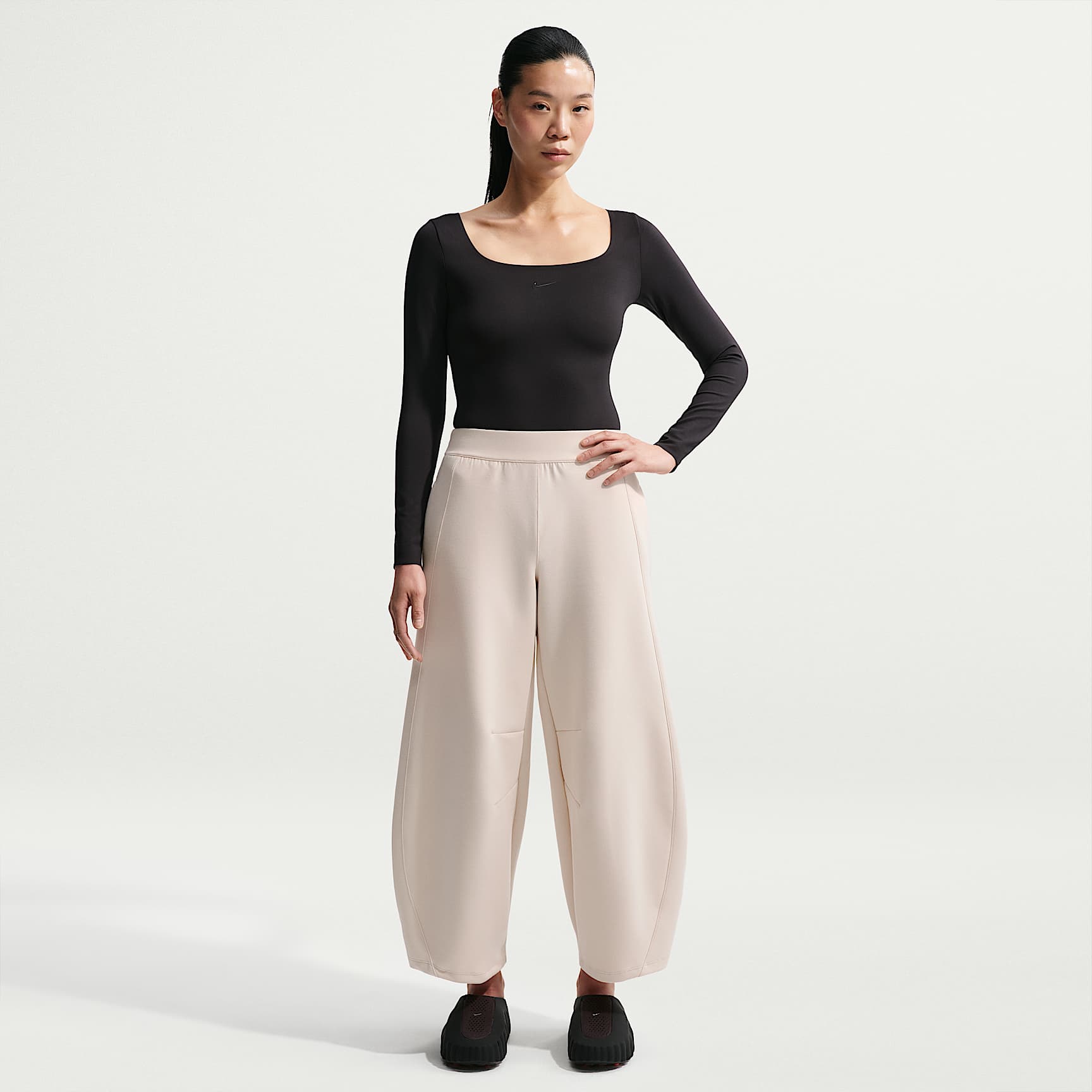 나이키 24.7 임파서블리소프트 여성 하이웨이스트 와이드 레그 팬츠
