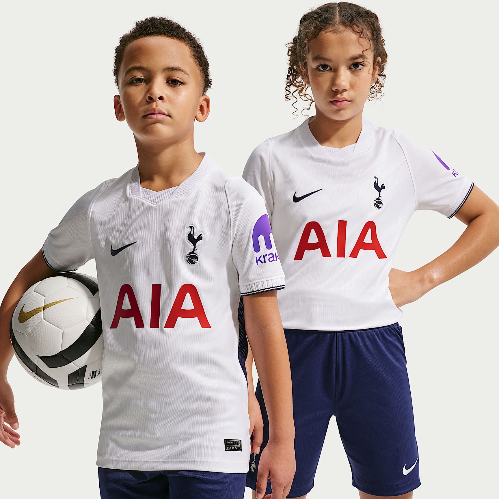 Tottenham Hotspur 2026/27 Stadium Home Older Kids' Nike Dri-FIT Football Replica Shirt