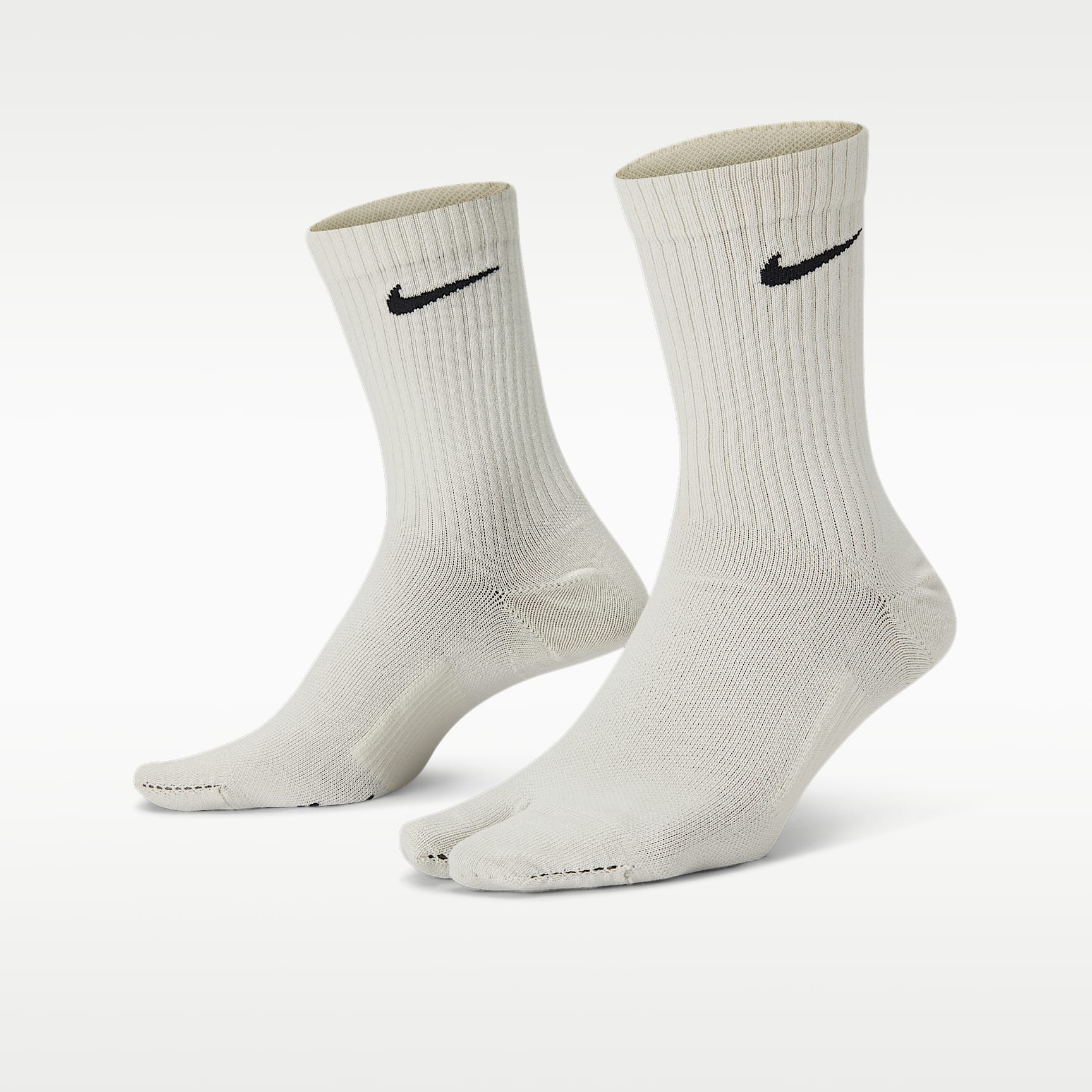 Nike Everyday Plus 輕量中筒襪