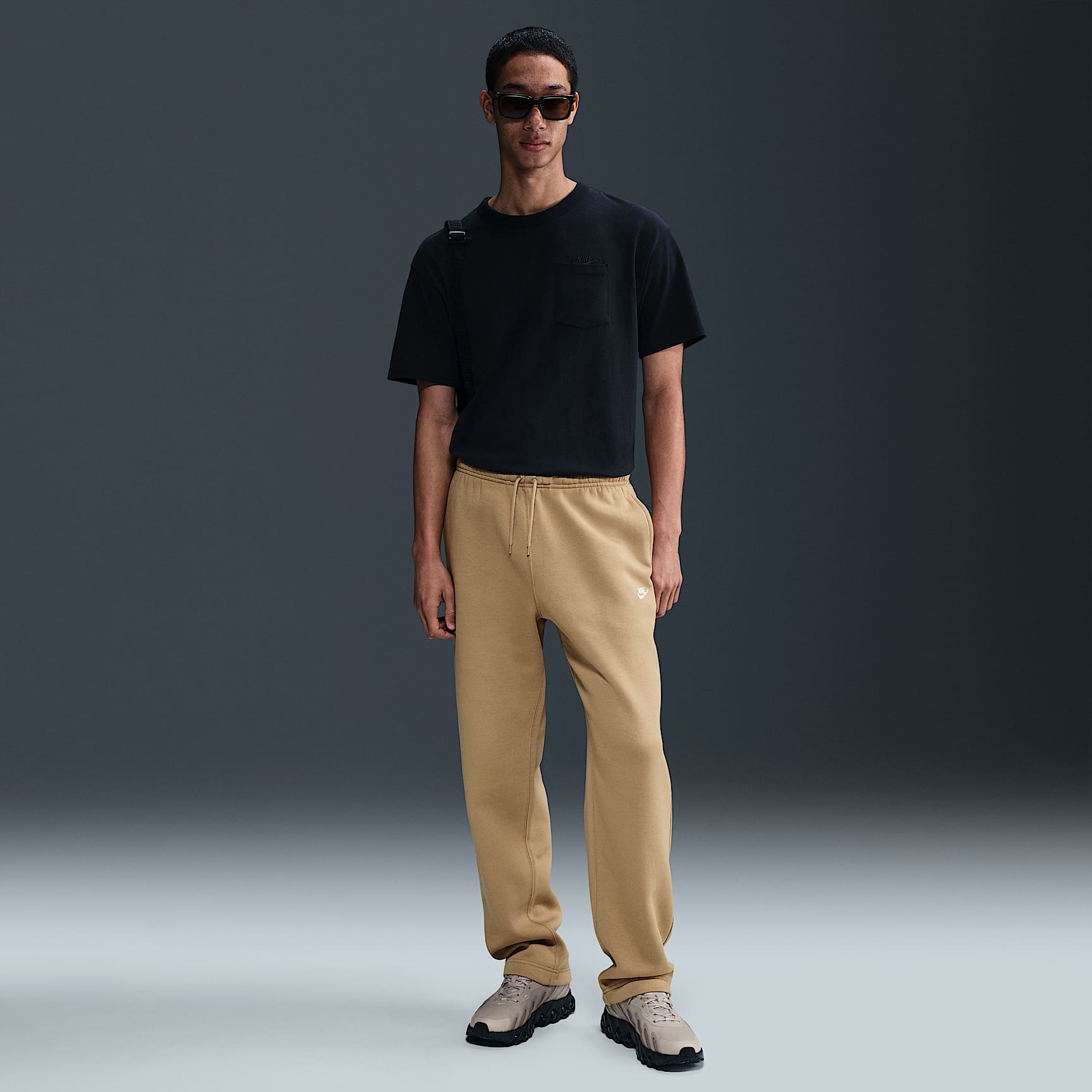 Nike Club Men's Open-Hem Fleece Pants