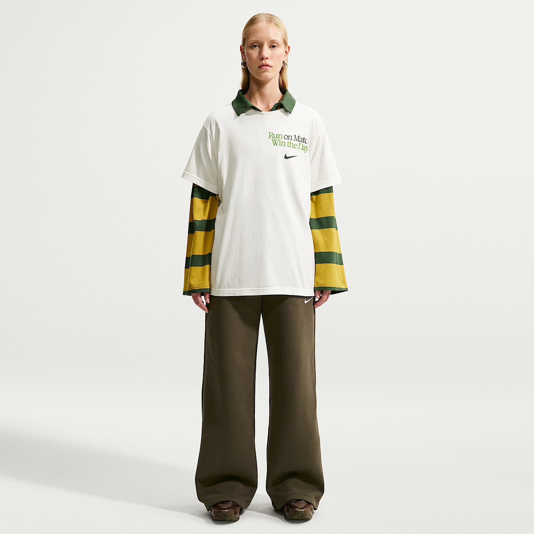 Nike Studio Fleece Medium Weight Women's Mid-Rise Wide-Leg Pants