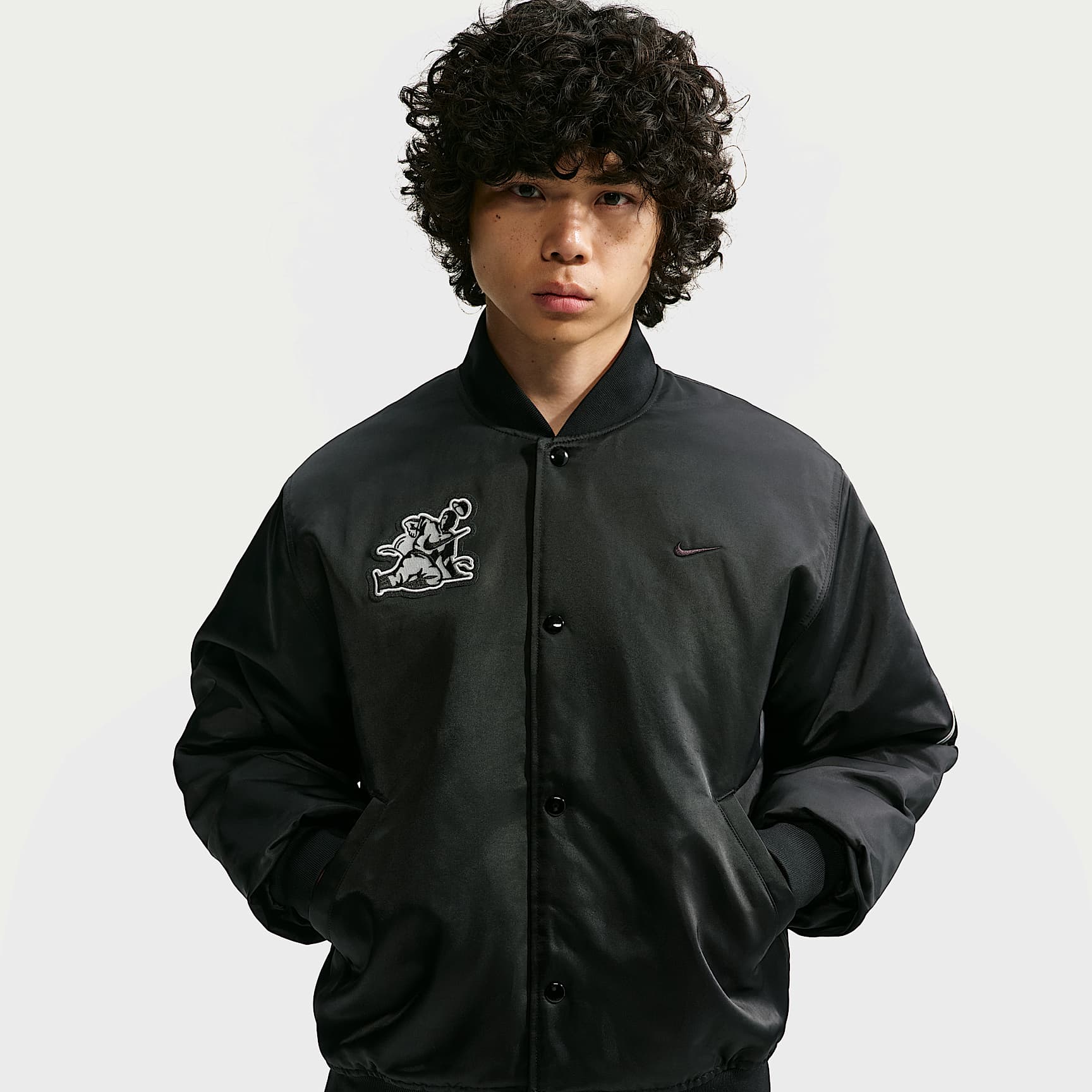 Chamarra de satén para hombre Nike Sportswear "Jackie Robinson"