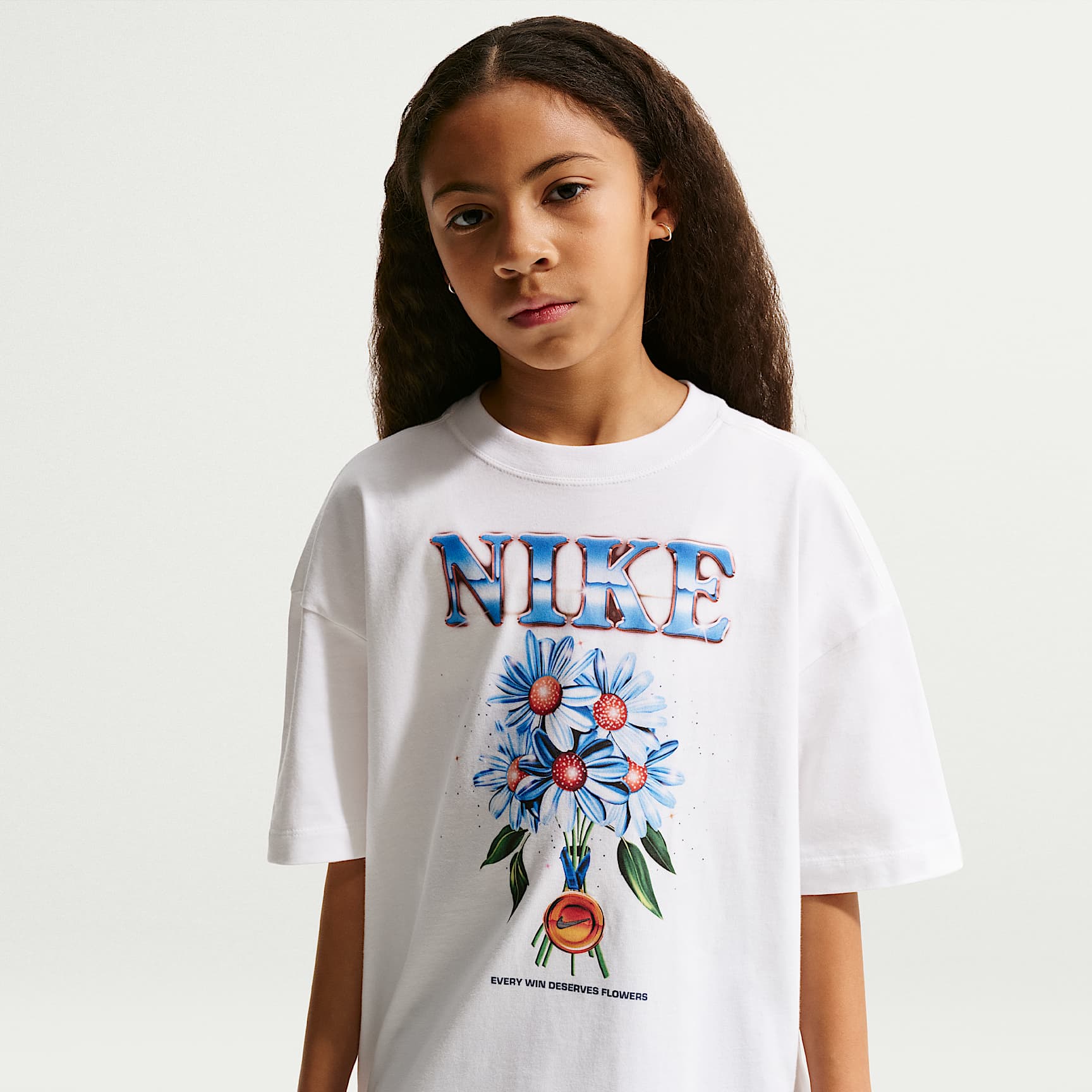 Nike Sportswear Big Kids' (Girls') Oversized T-Shirt
