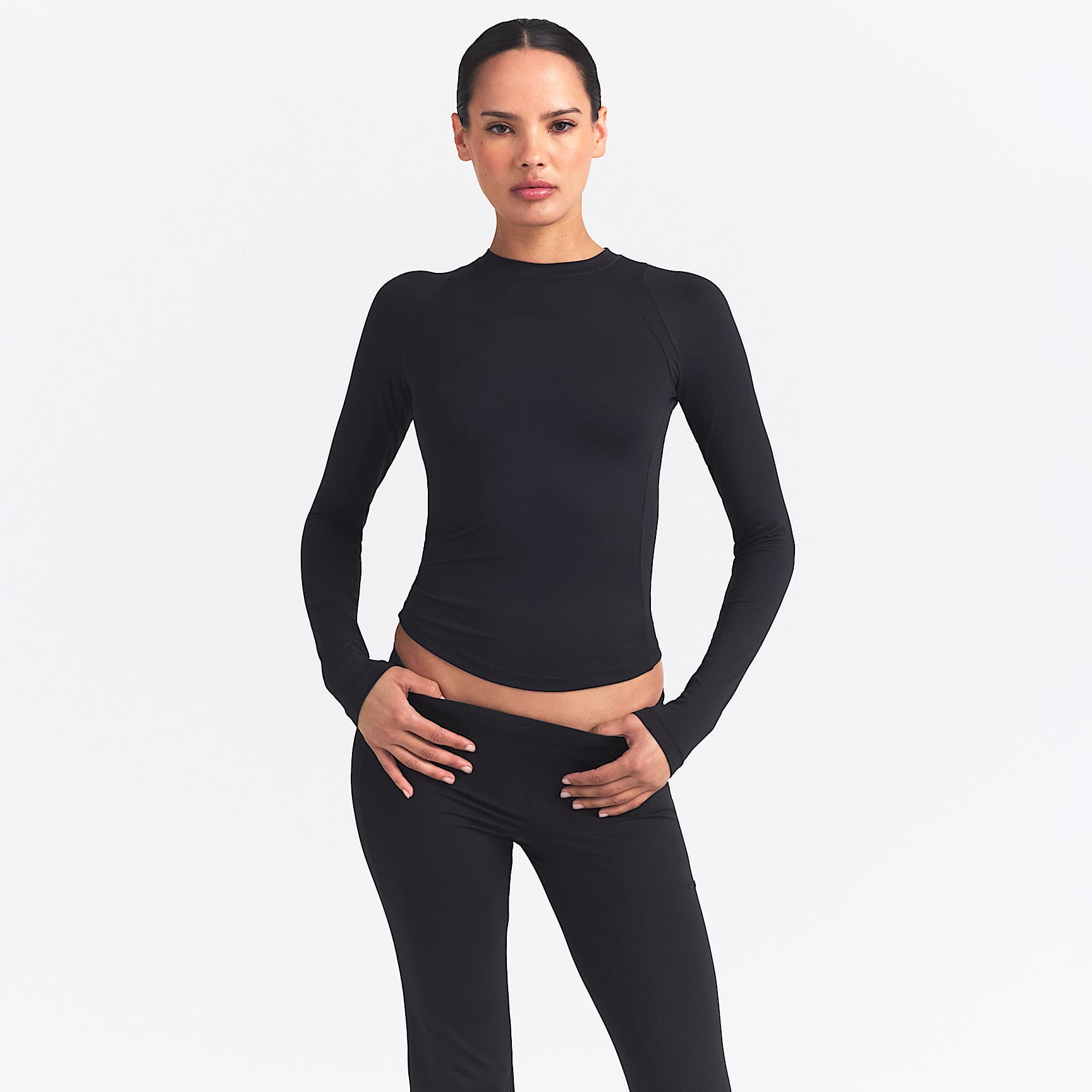 Playera de cuello redondo de manga larga para mujer NikeSKIMS Airy