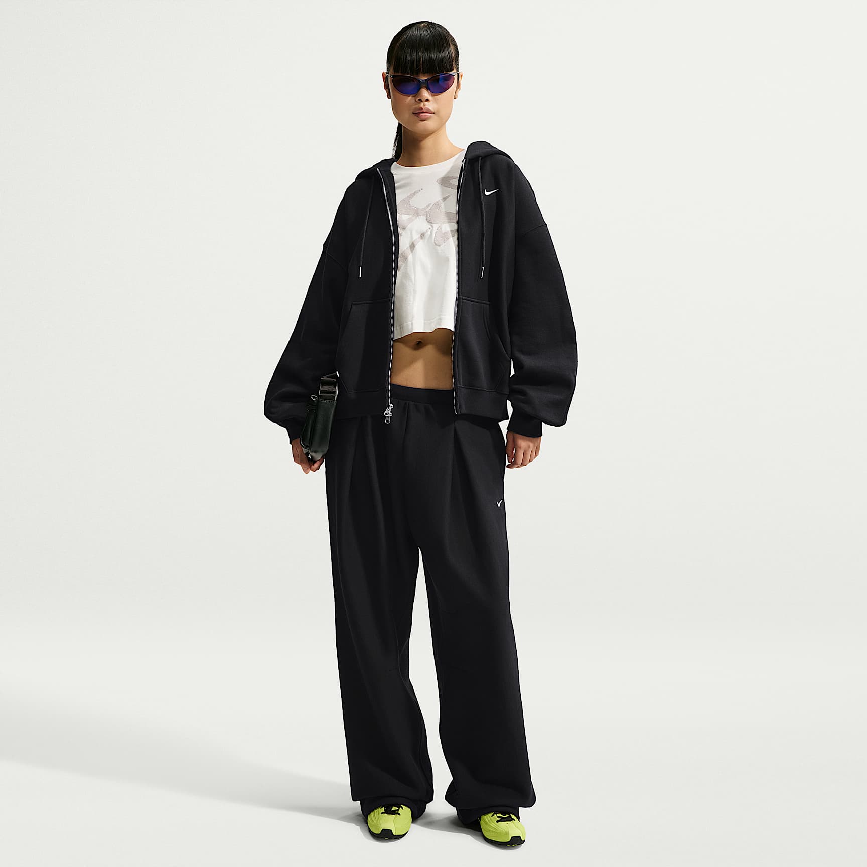 Pants plisados de tiro alto oversized con dobladillo abierto para mujer Nike Studio Fleece Heavyweight