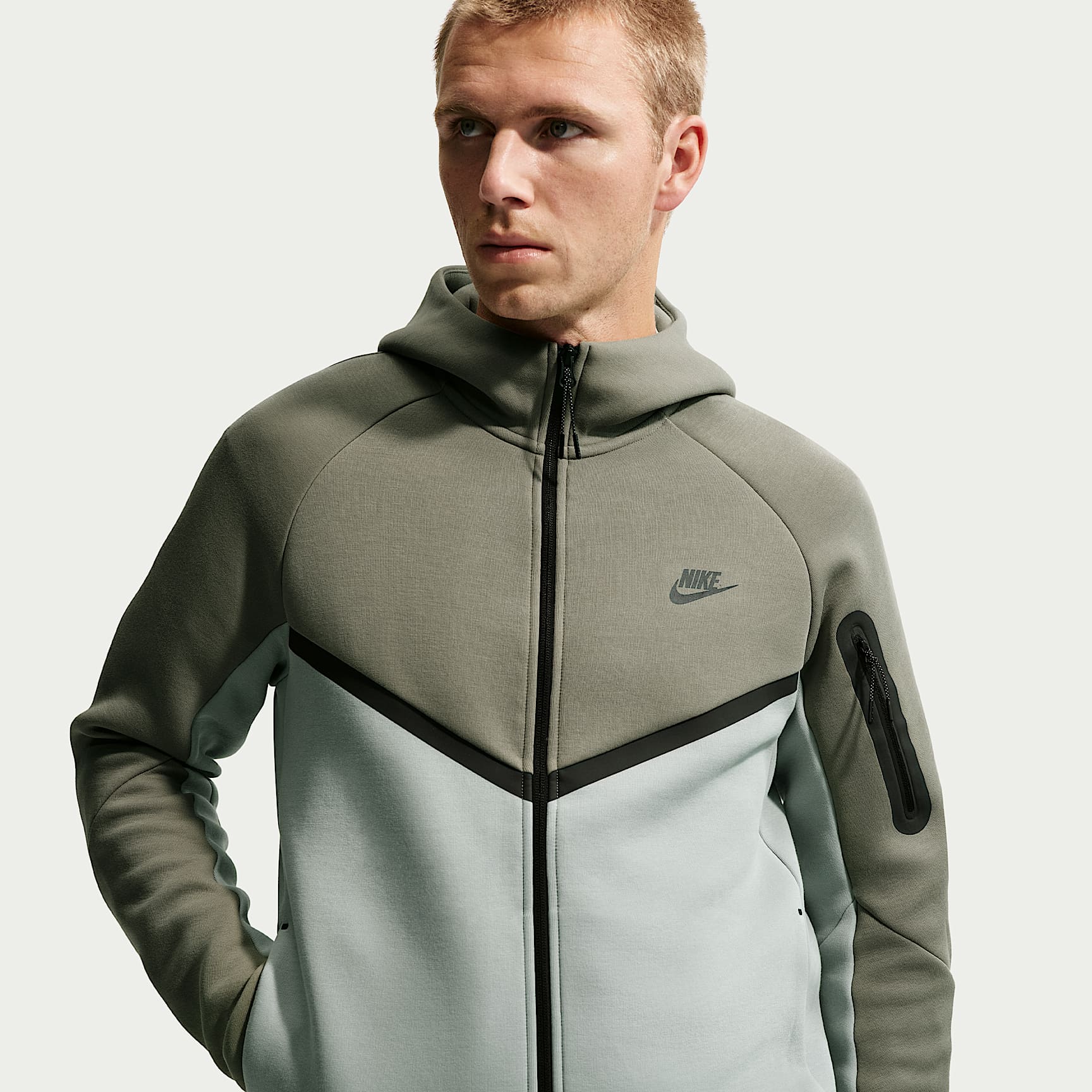 Chamarra Windrunner de tejido Fleece de cierre completo para hombre Nike Tech