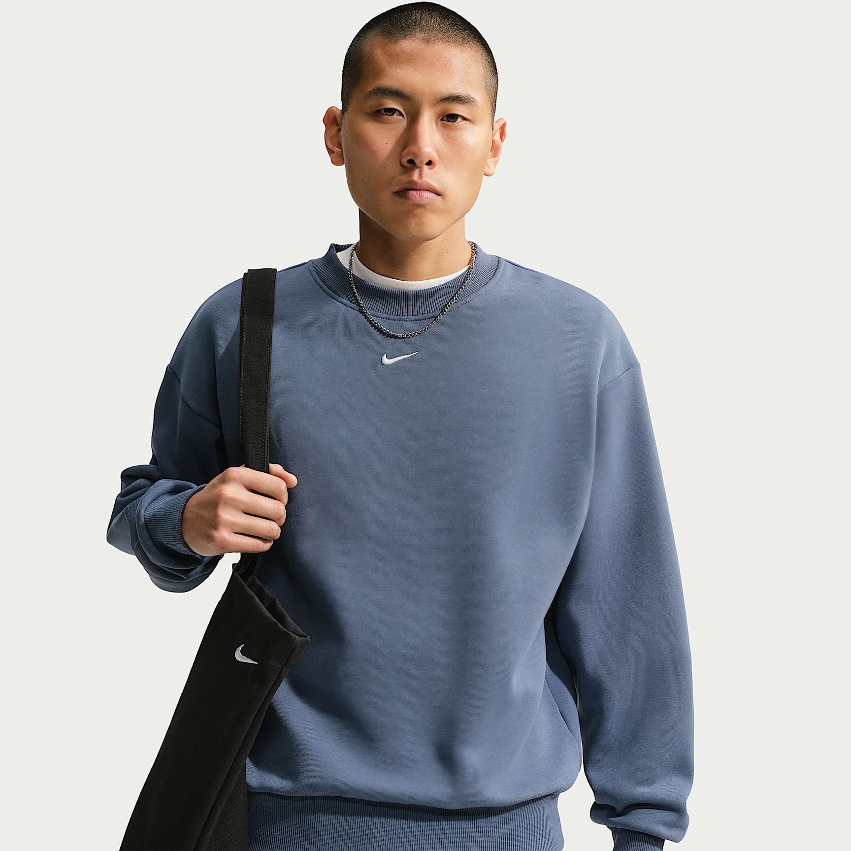 เสื้อวอร์มคอกลมผู้ชาย Nike Solo Fleece