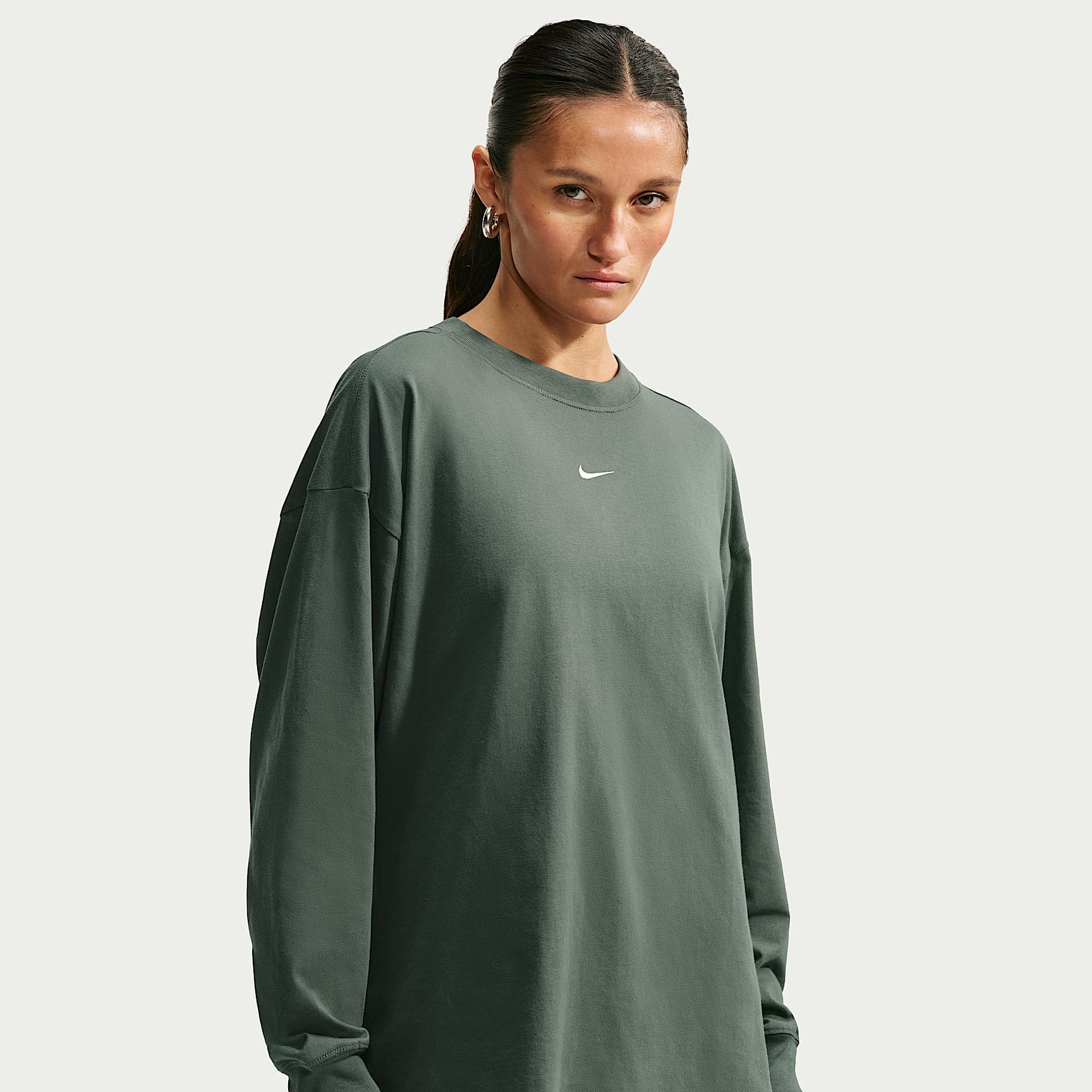Playera de manga larga oversized para mujer Nike Sportswear Classic