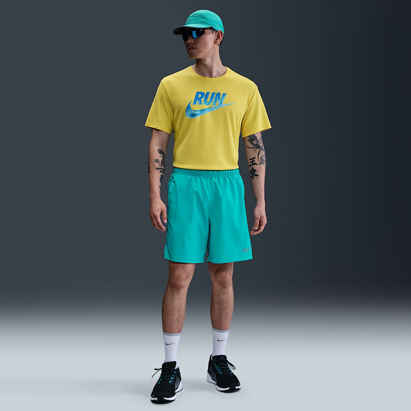 Shorts de correr Dri-FIT de 18 cm con forro de ropa interior para hombre Nike Challenger
