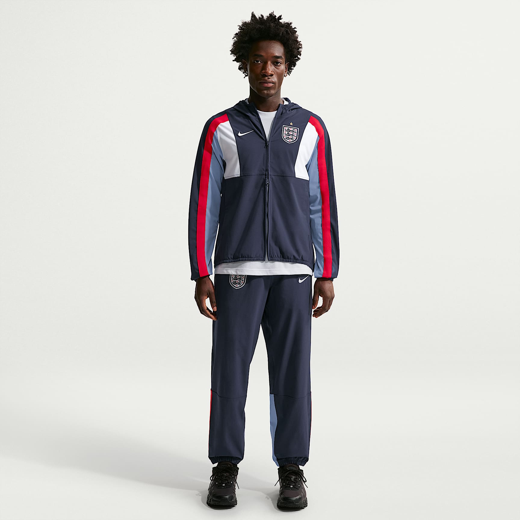 Pants de fútbol Nike Dri-FIT de tejido Woven para hombre England Energy