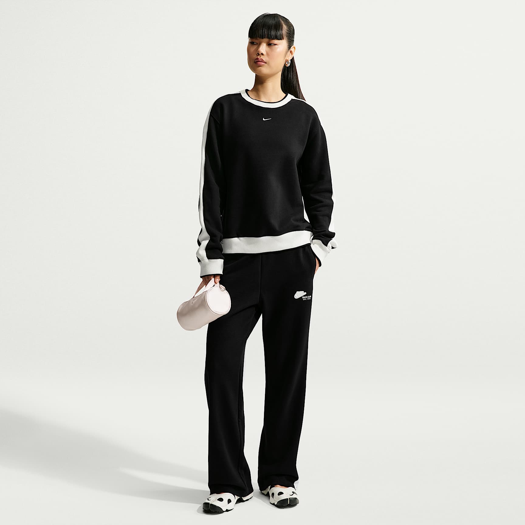 Pantalones deportivos de tiro medio para mujer Nike Studio Fleece Lightweight "French Terry"
