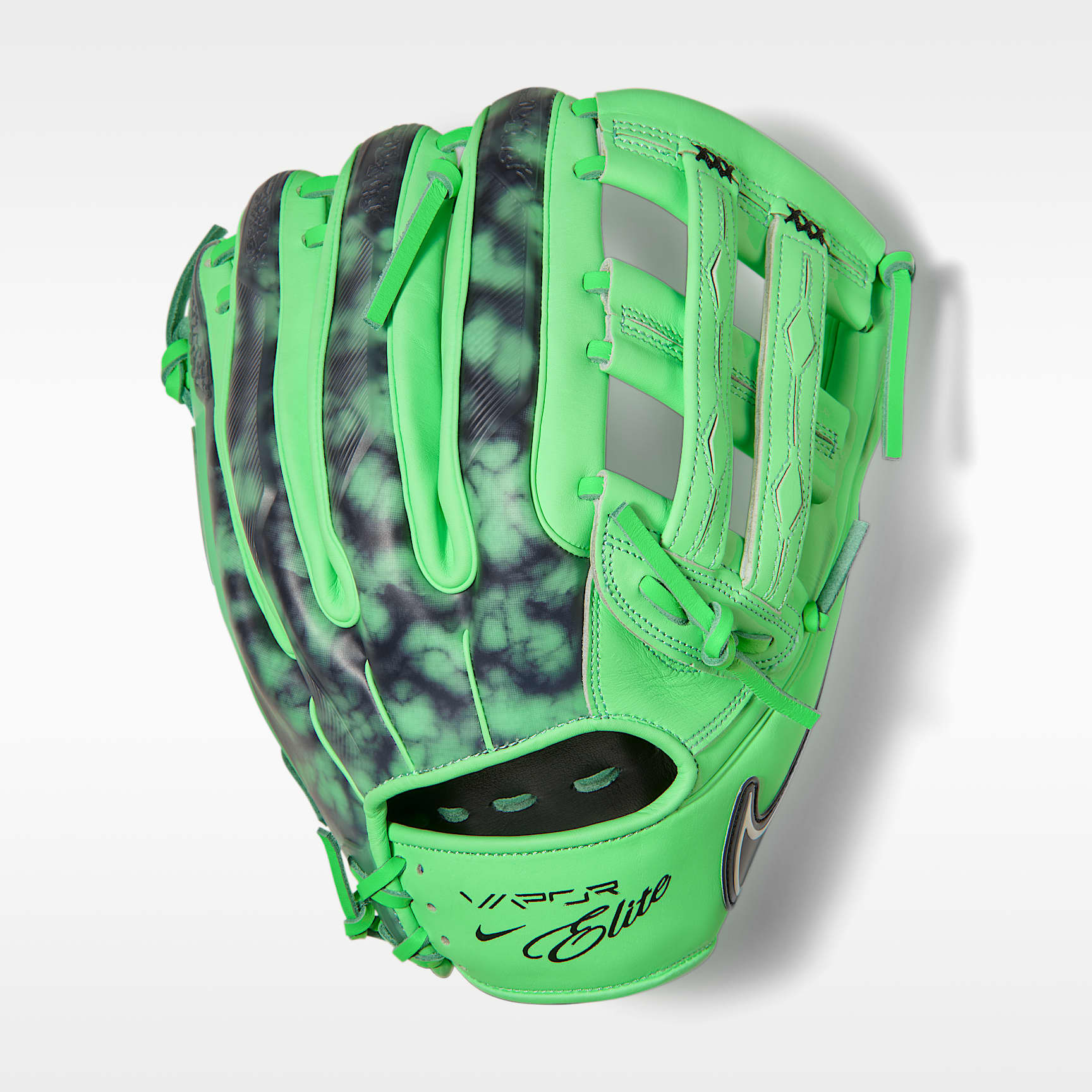Nike Vapor Elite "Ronald Acuña Jr." Baseball H-Web Fielding Glove - Right-Hand Throw