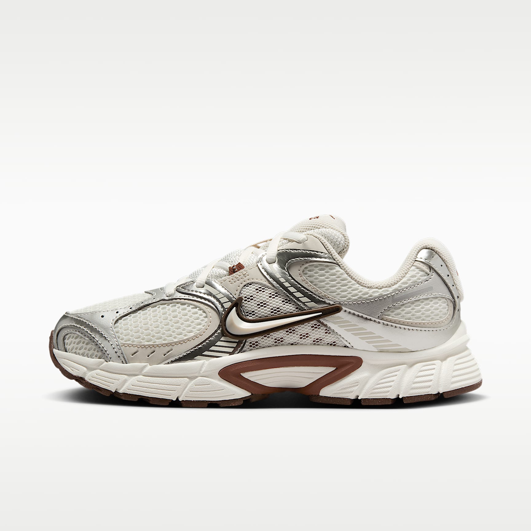 Nike V5 RNR Women's Shoes with Reflective Design Accents