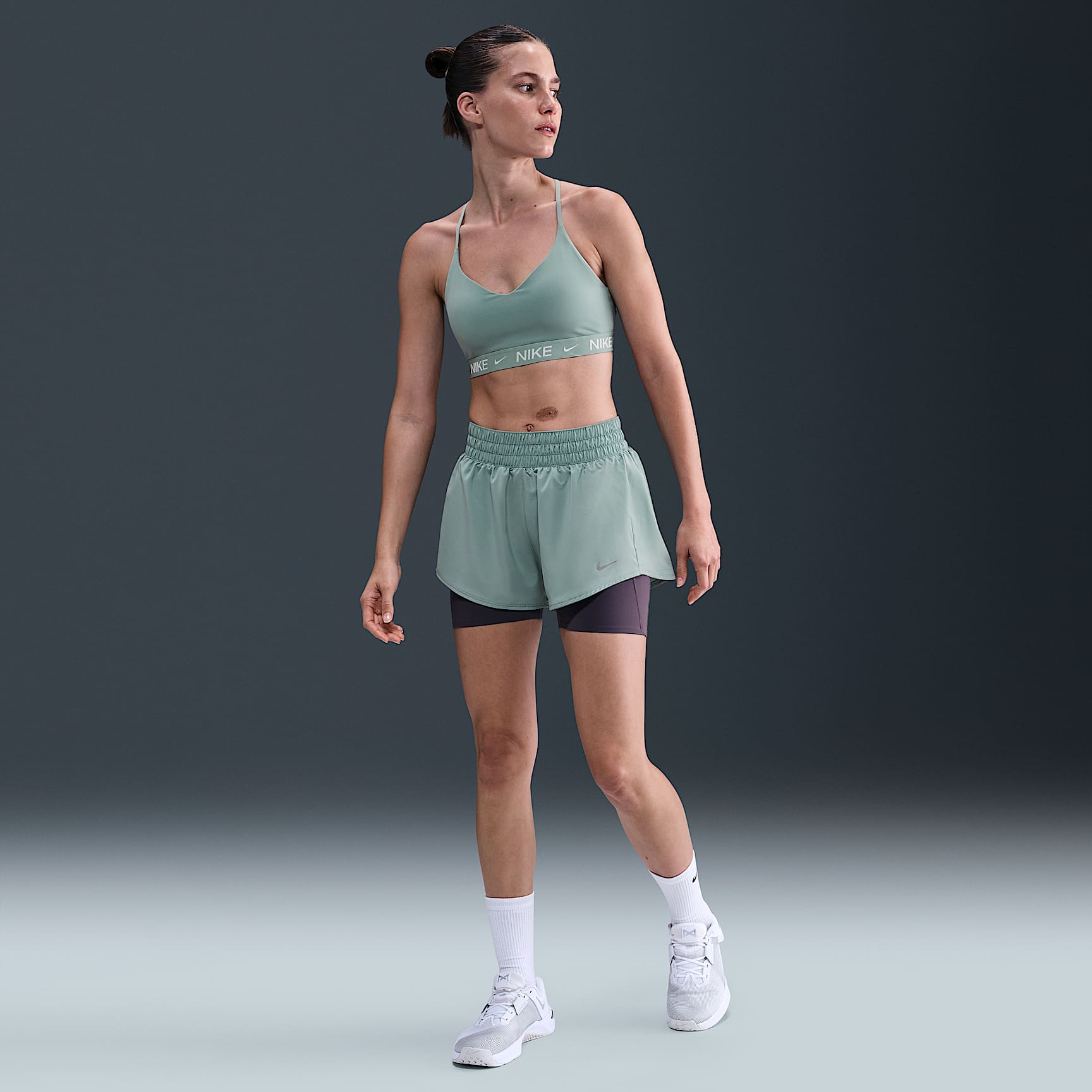 Shorts con forro de ropa interior Dri-FIT de tiro medio de 8 cm para mujer Nike One
