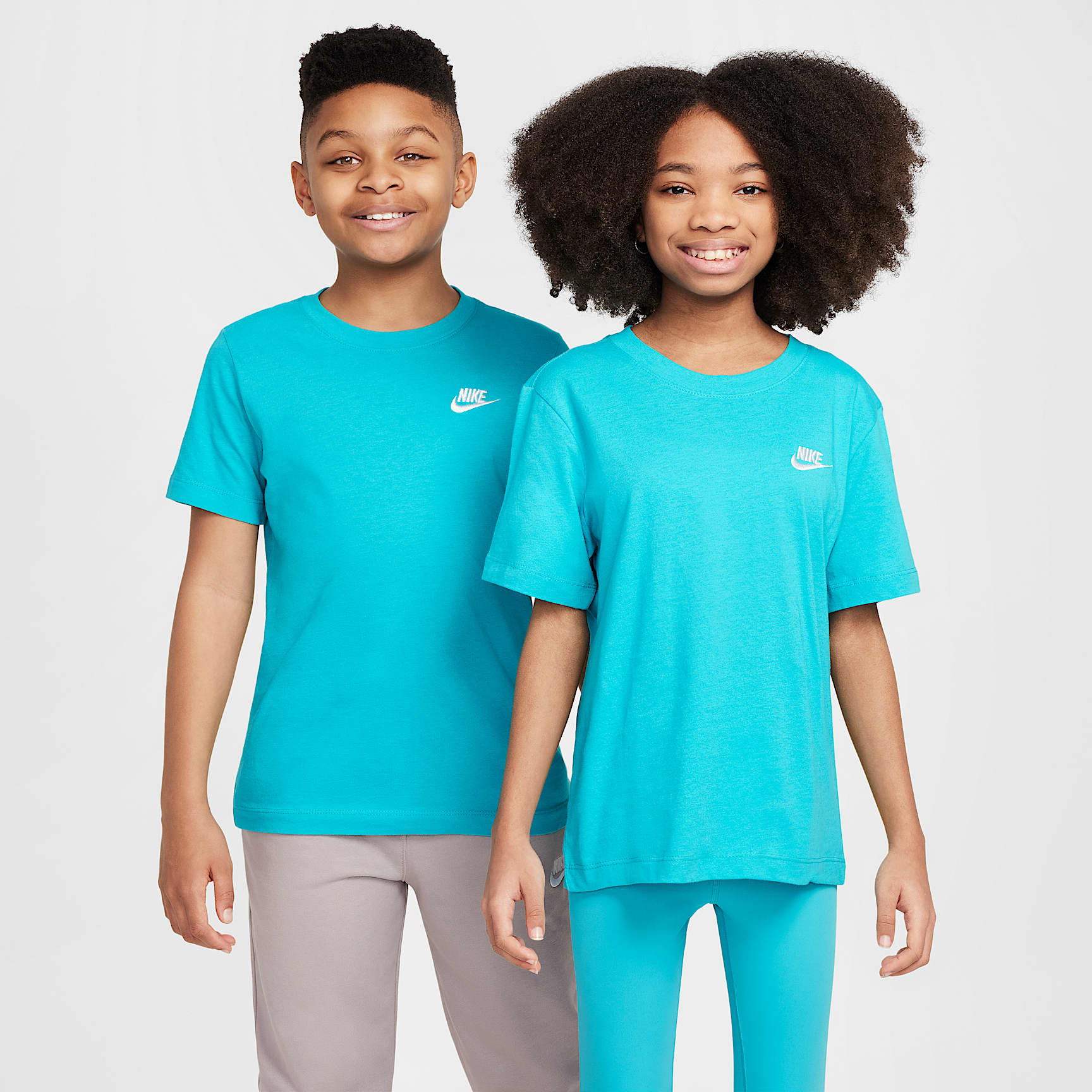 Nike Sportswear Older Kids' T-Shirt