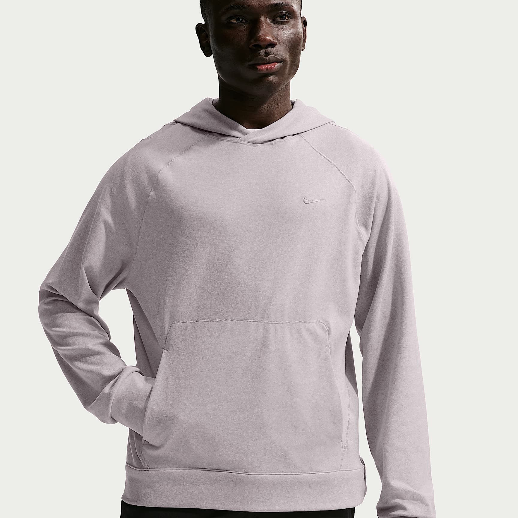 Sudadera con gorro sin cierre de alto rendimiento Dri-FIT con protección contra los rayos UV para hombre Nike Primary NanoKnit