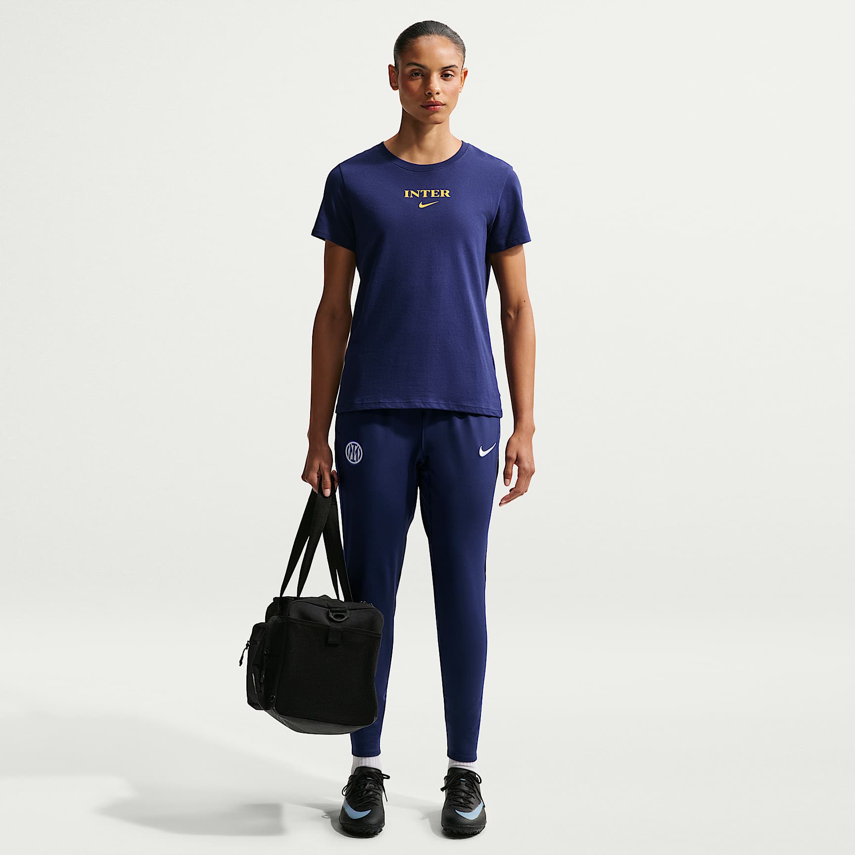 Inter Milan Strike Nike Dri-FIT Örgü Kadın Futbol Eşofman Altı
