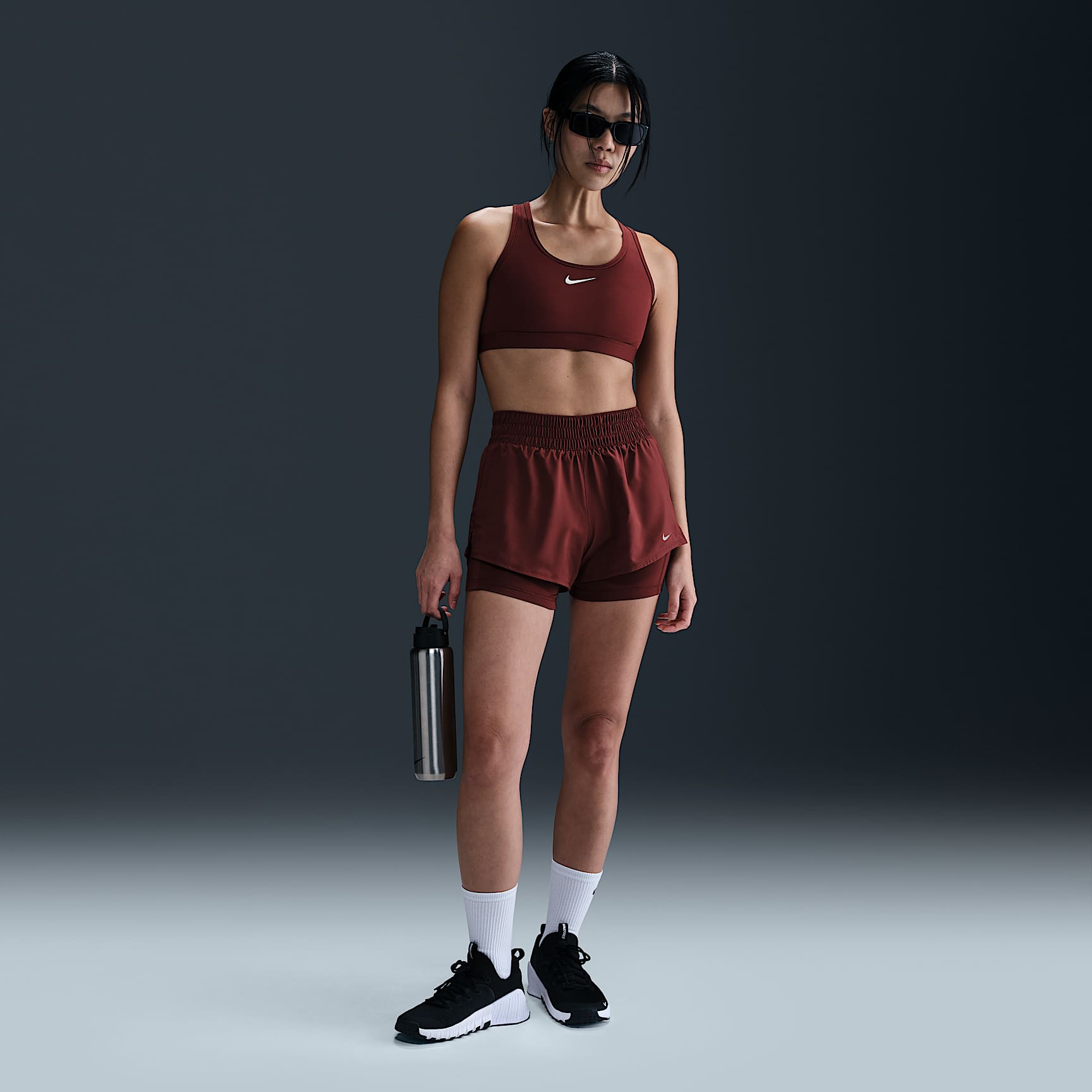 Shorts Dri-FIT 2 en 1 de tiro medio de 8 cm para mujer Nike One