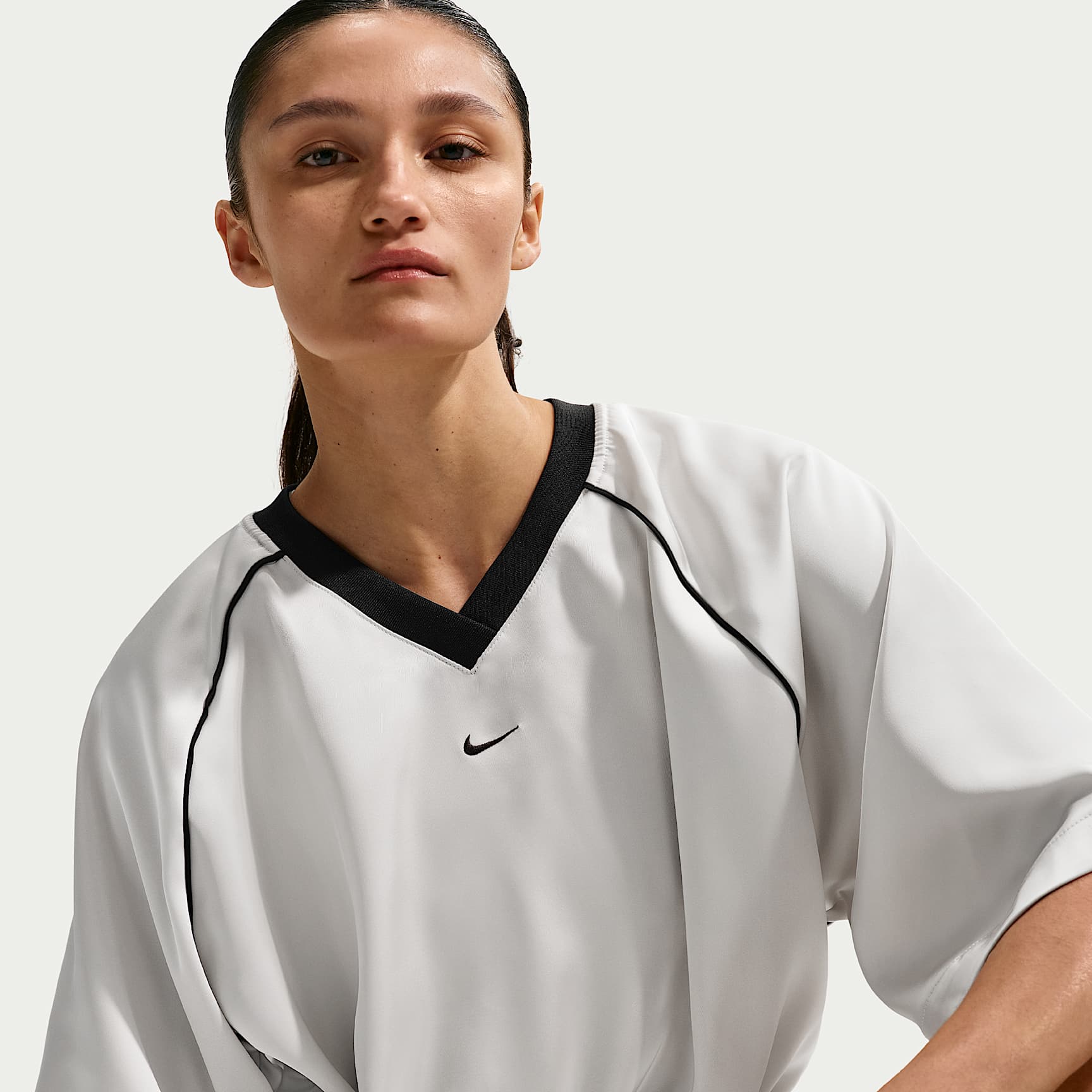 Dámský saténový oversize top Nike Sportswear