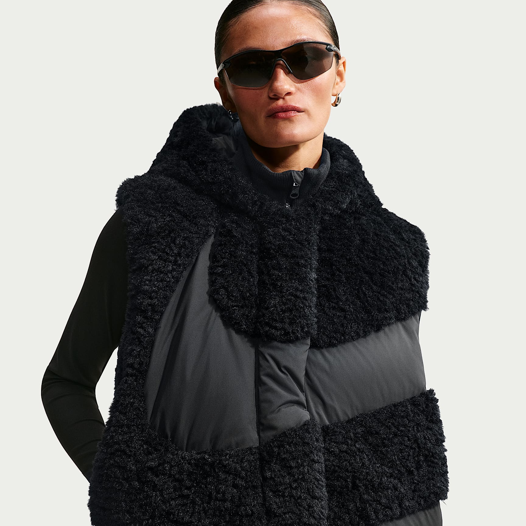 Nike Sportswear Swoosh Series Women's Loose Therma-FIT Hooded Down Vest
