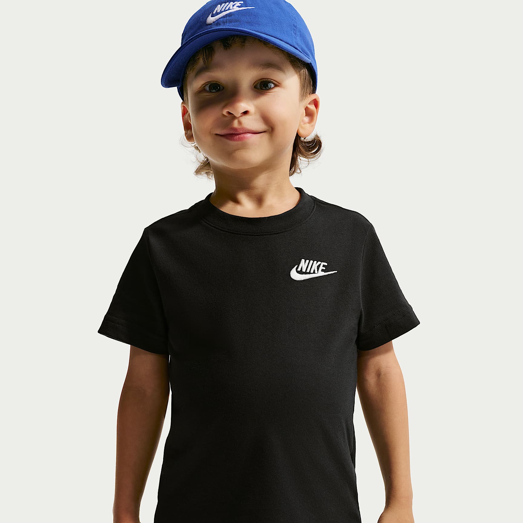 T-shirt bordada Nike Sportswear Futura para criança