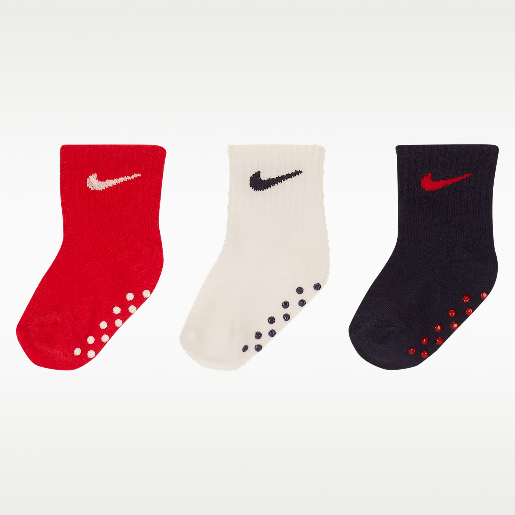 Meias antiderrapantes pelo tornozelo Swoosh Nike para bebé (3 pares)