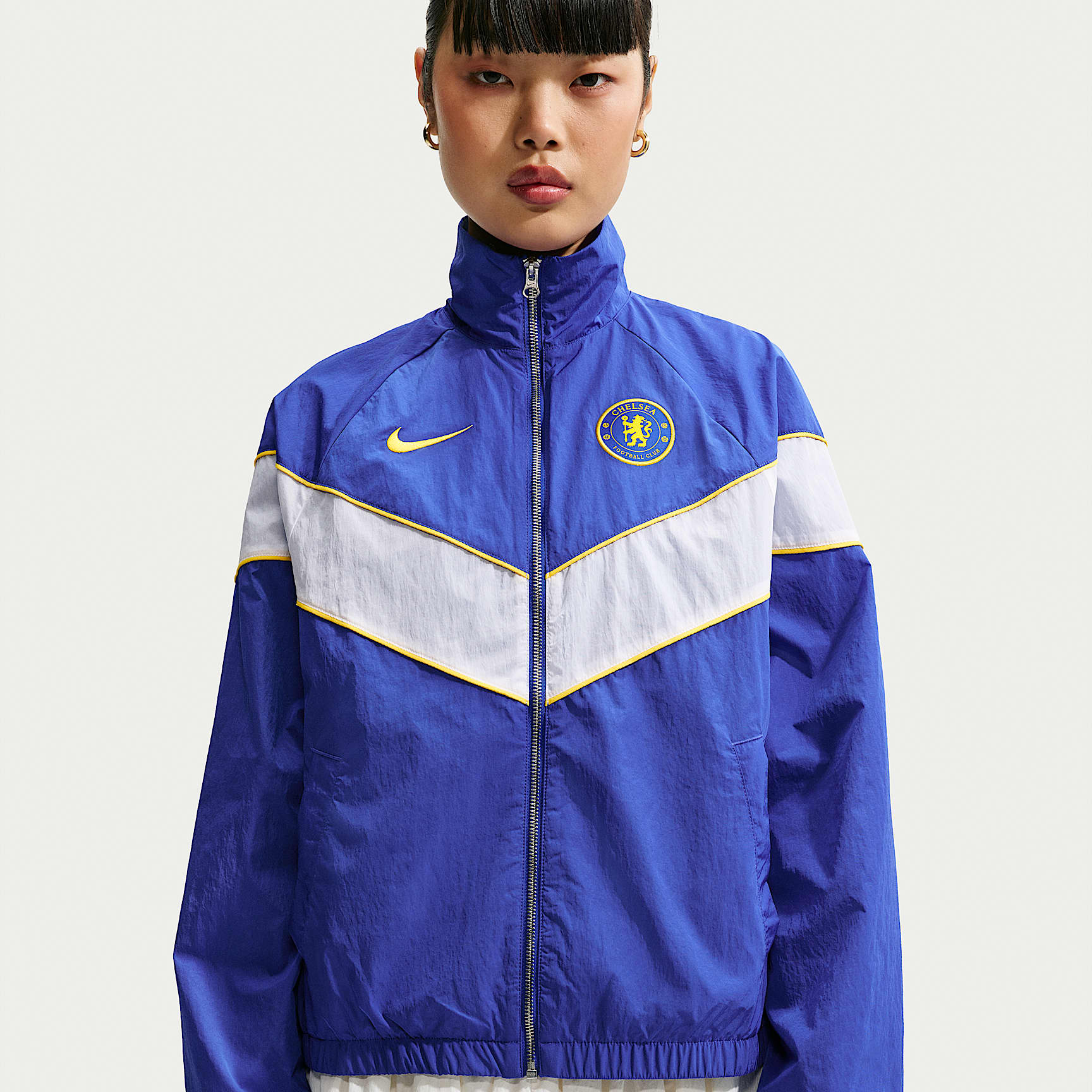 Chelsea FC Windrunner Nike UV Dokuma Kadın Futbol Ceketi