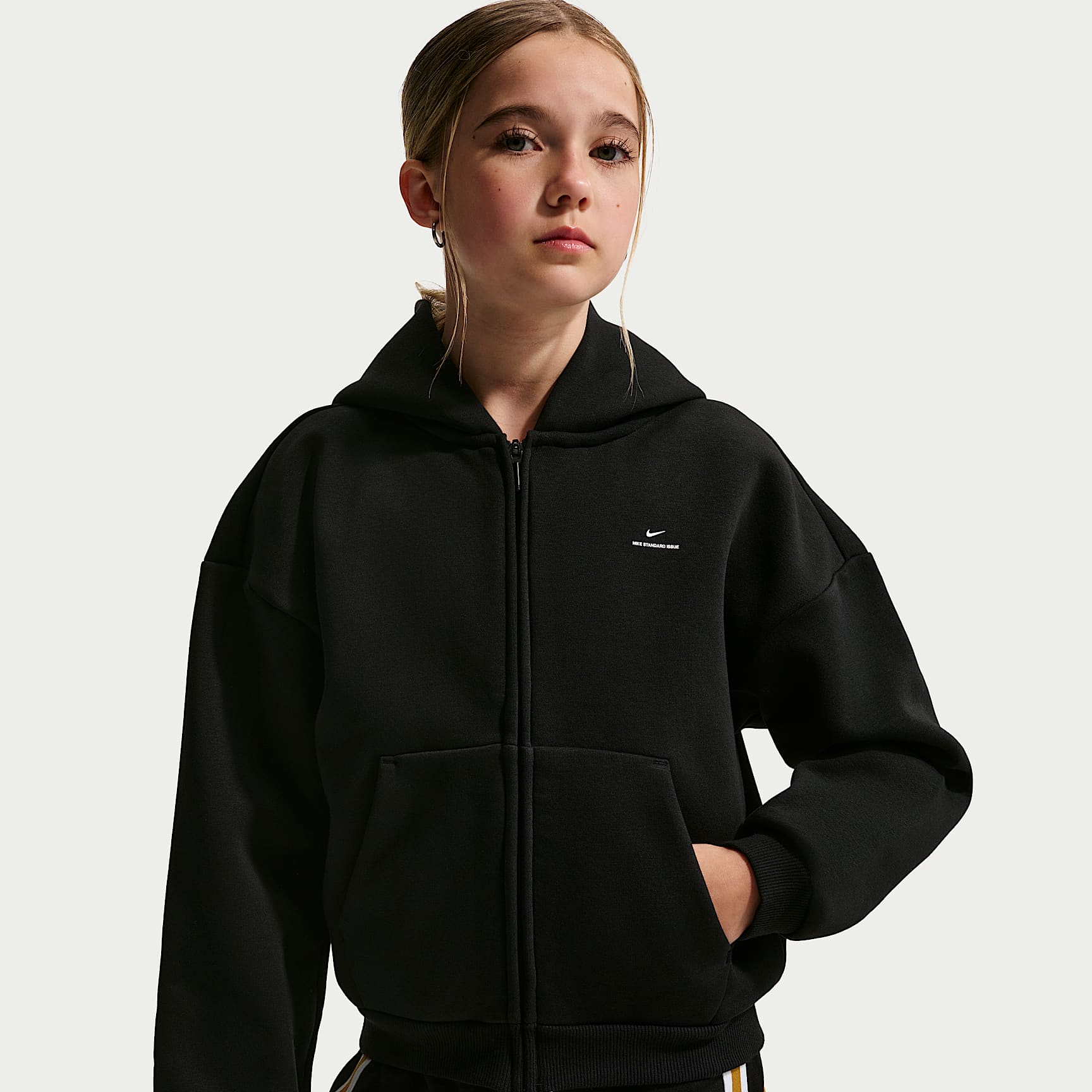 Nike Standard Issue Big Kids' Therma-FIT Brushed Fleece Full-Zip Hoodie