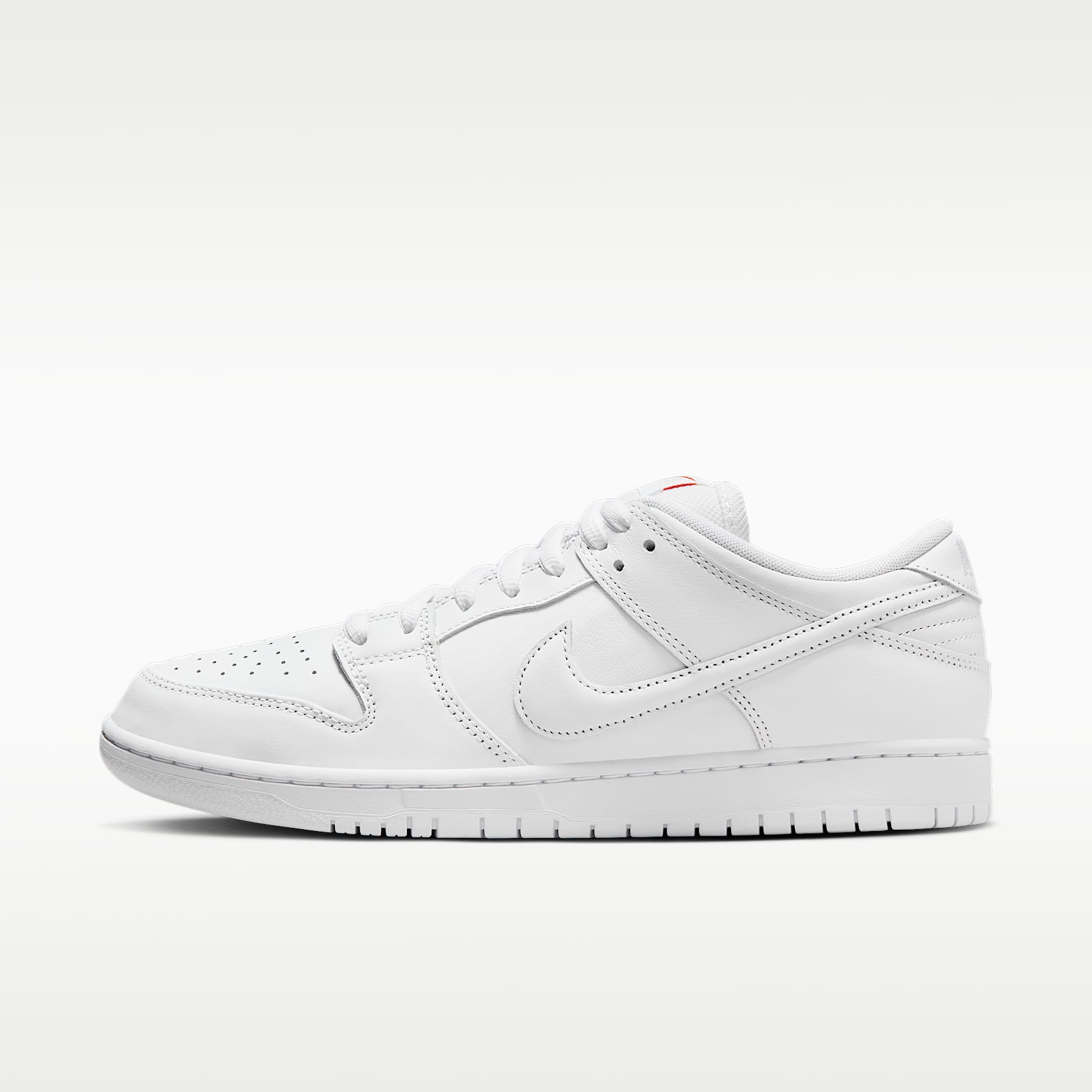 รองเท้าสเก็ตบอร์ด Nike SB Dunk Low Pro